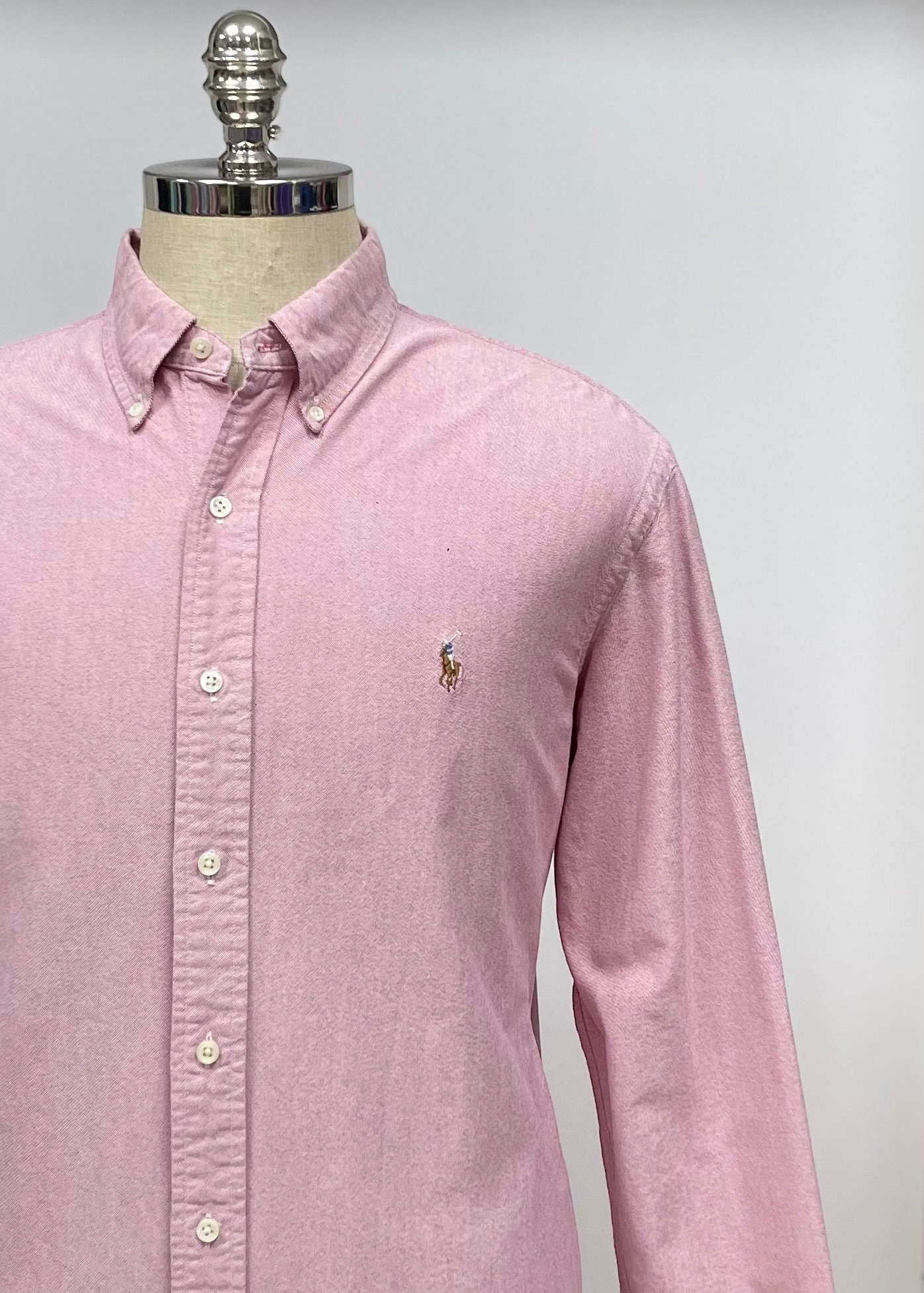 Camisa de botones Polo Ralph Lauren 🏇🏼 Oxford en color rosado oscuro Talla XL Entalle Clásico