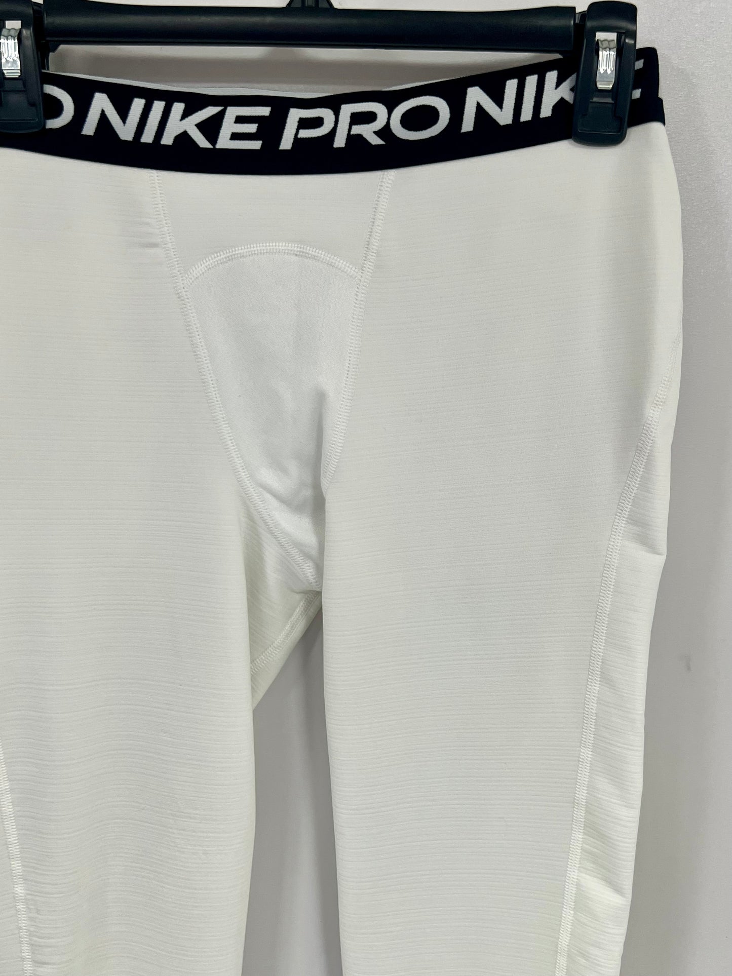 Malla de entrenamiento licra Nike ✔️ Pro Dri-FIT para hombre en Color blanco cintura negro Talla XL