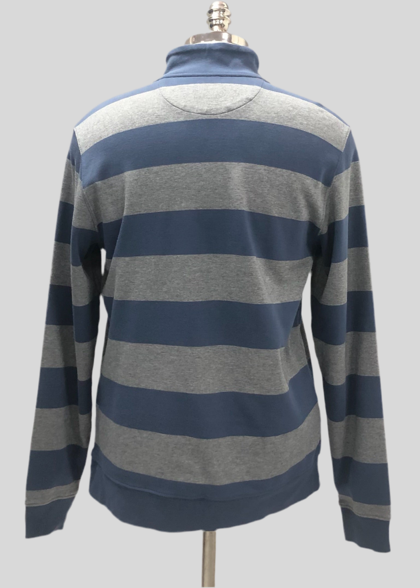 Sueter Jersey Vineyard Vines 🐳 con  franjas en gris y azul navy Talla S