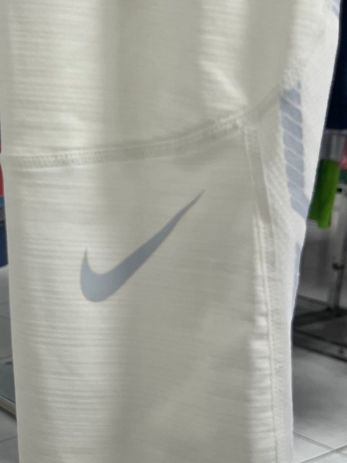 Malla de entrenamiento licra Nike ✔️ Pro Dri-FIT para hombre en Color blanco cintura gris Talla M