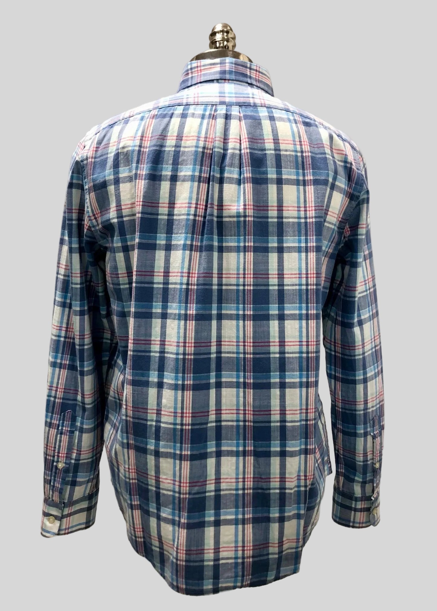 Camisa de botones Vineyard Vines 🐳 color blanco de cuadros en color celeste, azul y rosado Talla M Entalle Slim Fit