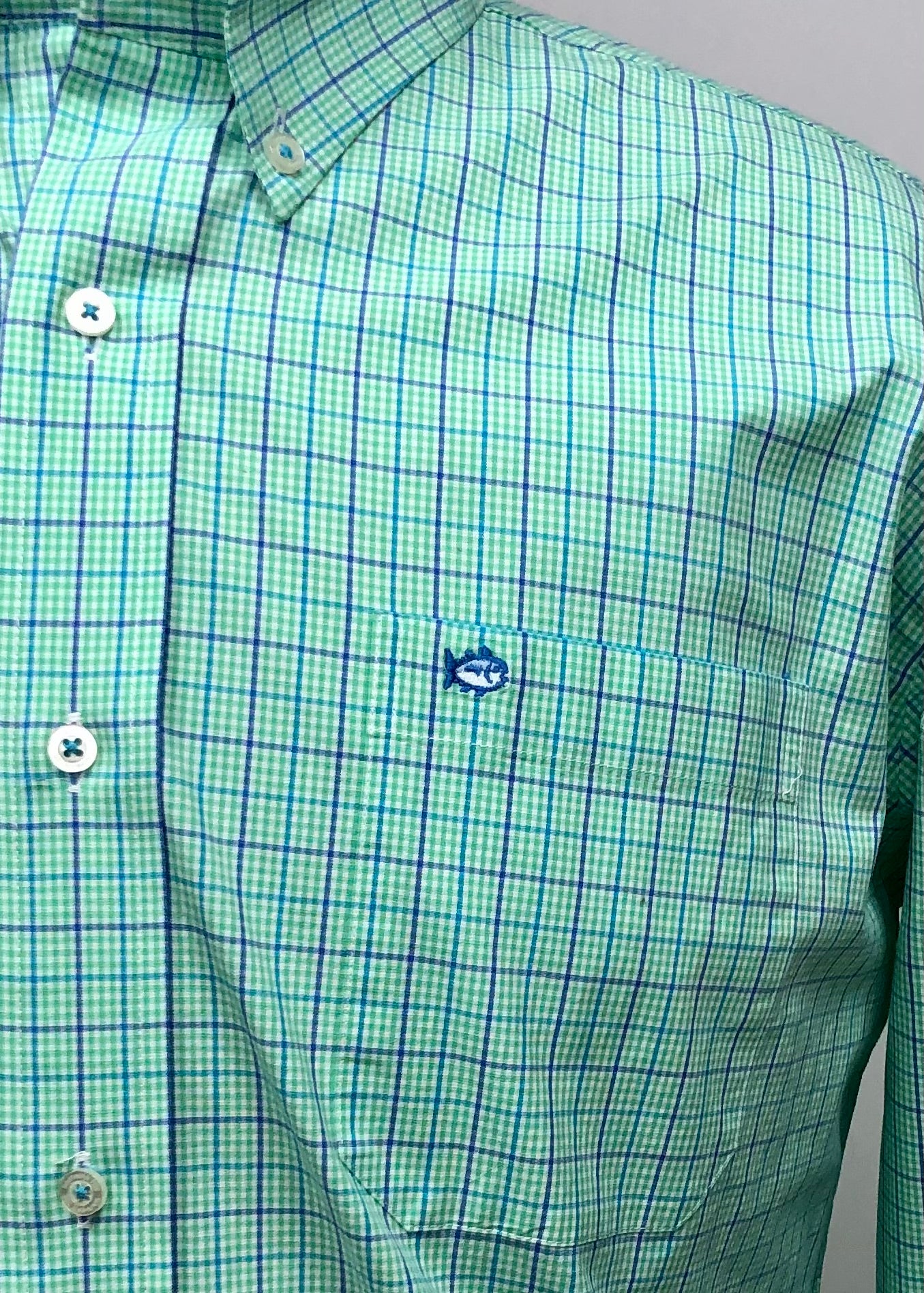 Camisa de botones Southern Tide  🐟 Color Blanco con patron de cuadros en color verde y azul navy Talla L Entalle Regular