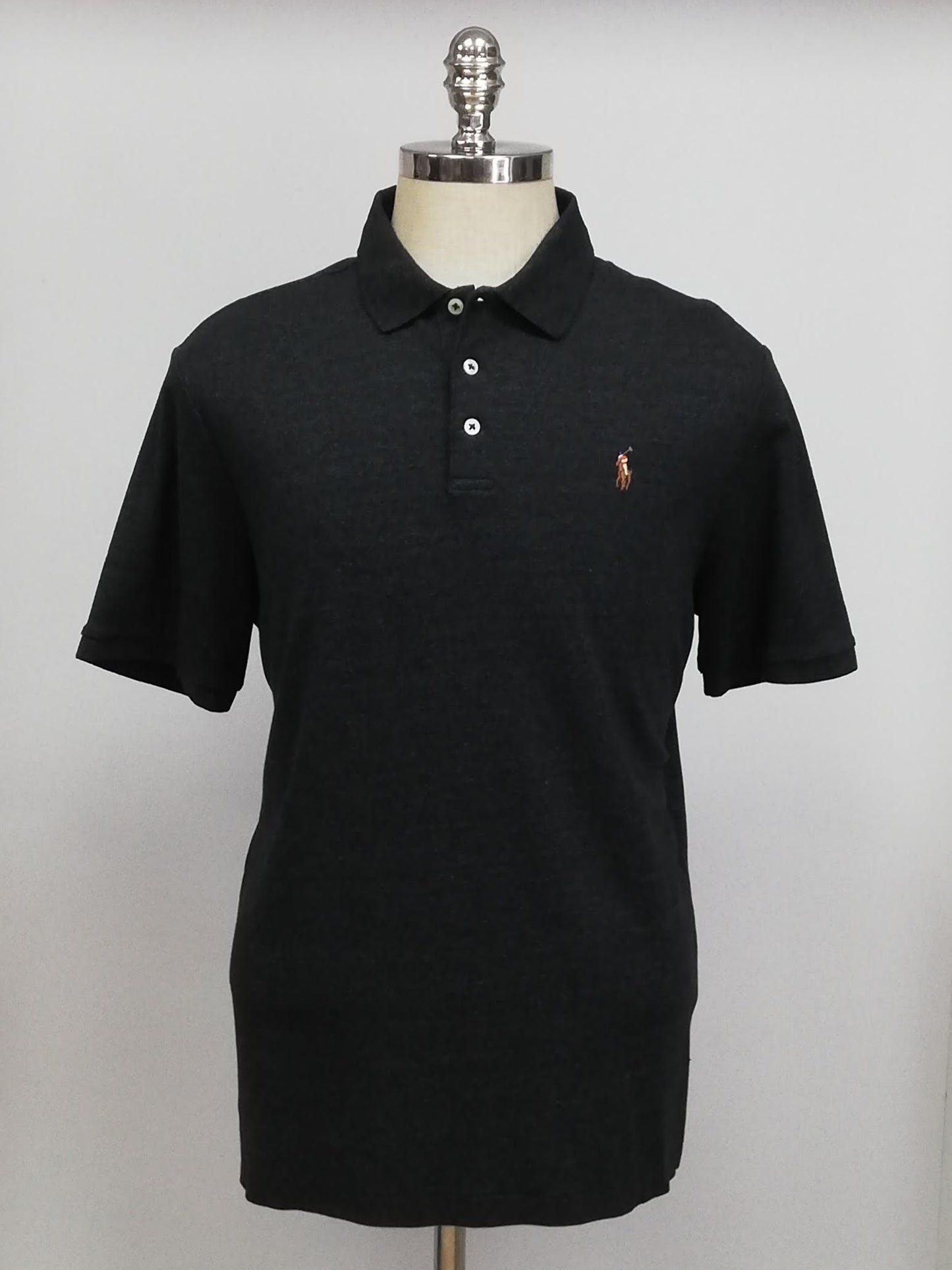 Camiseta Polo Ralph Lauren 🏇🏼color gris oscuro Talla L Entalle Clásico