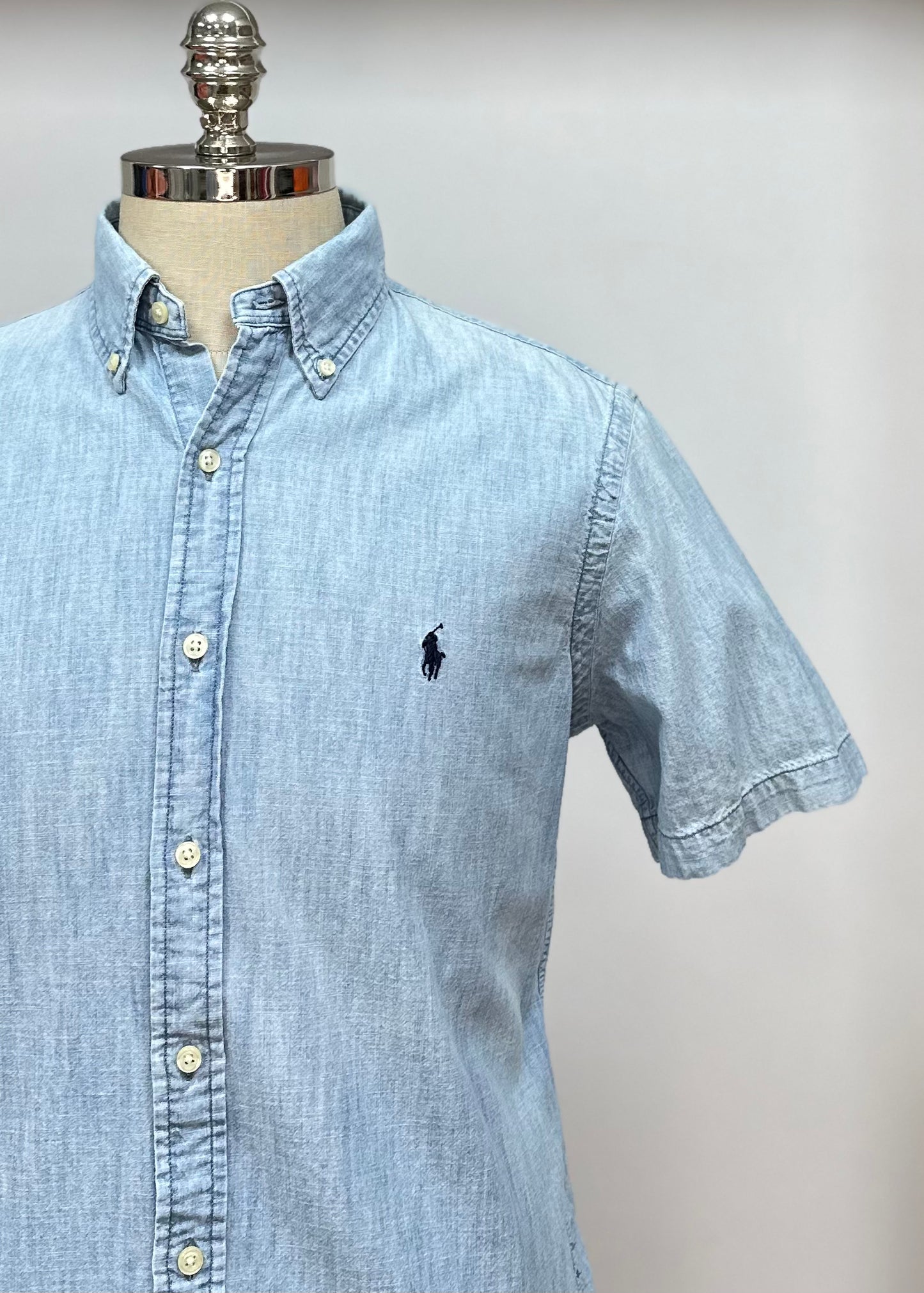 Camisa de botones Polo Ralph Lauren 🏇🏼 de jeans en color Celeste y logo en azul Talla M Entalle Clásico