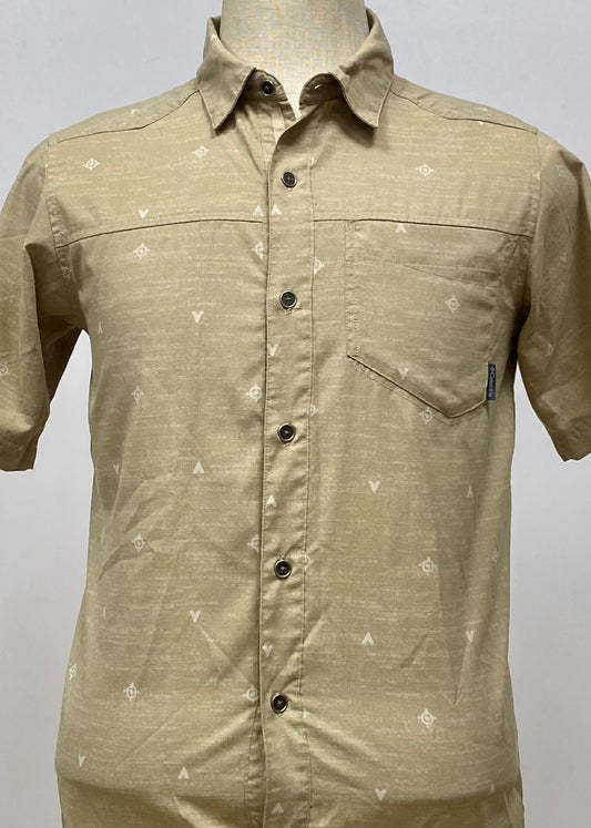 Camisa Columbia 🔹Color Kaki con diseño náutico Manga corta Talla S