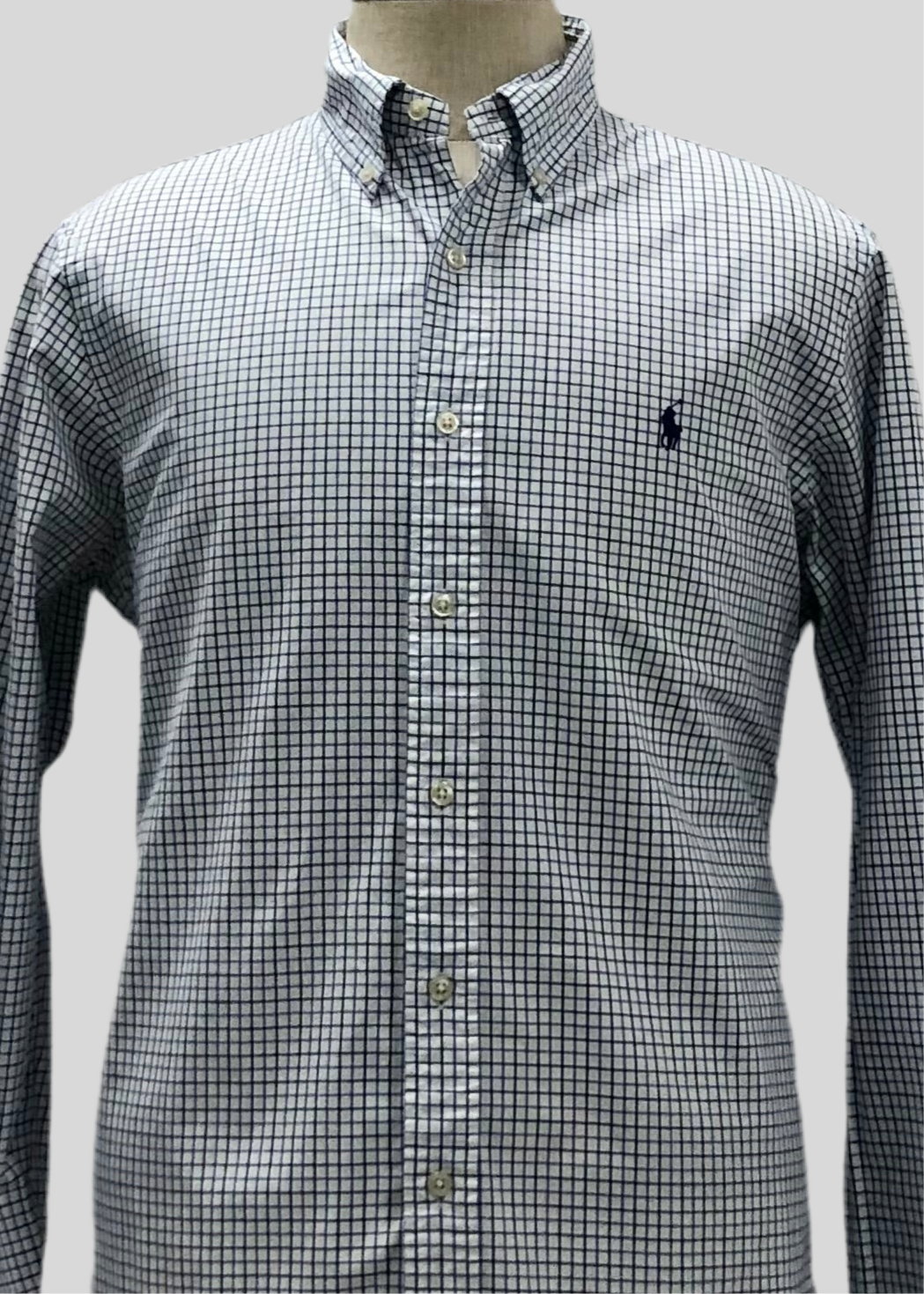 Camisa Polo Ralph Lauren 🏇🏼 color blanco con patrón de cuadros azul y negro Talla L Entalle Regular