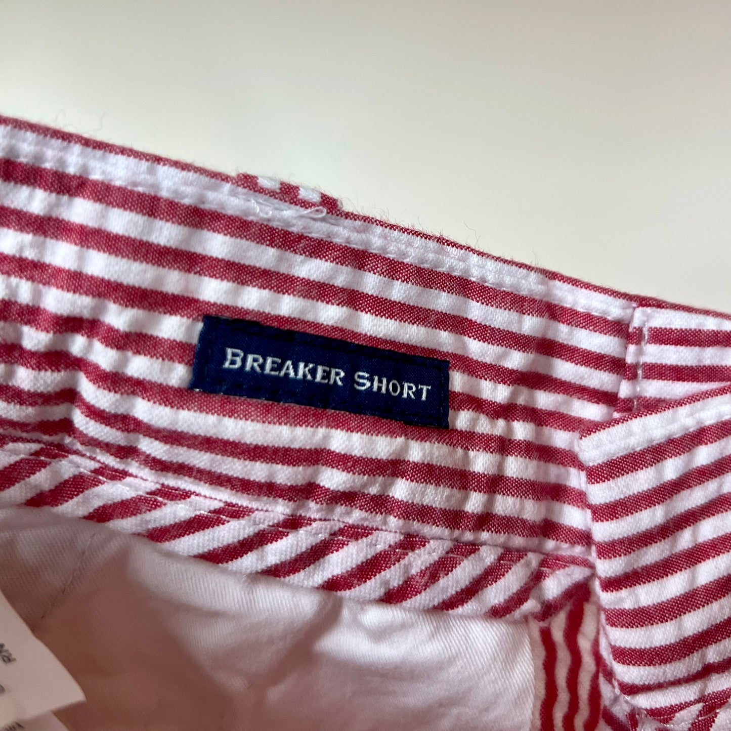 Short Casual Vineyard Vines 🐳 seersucker de rayas en color rojo y blanco talla 32