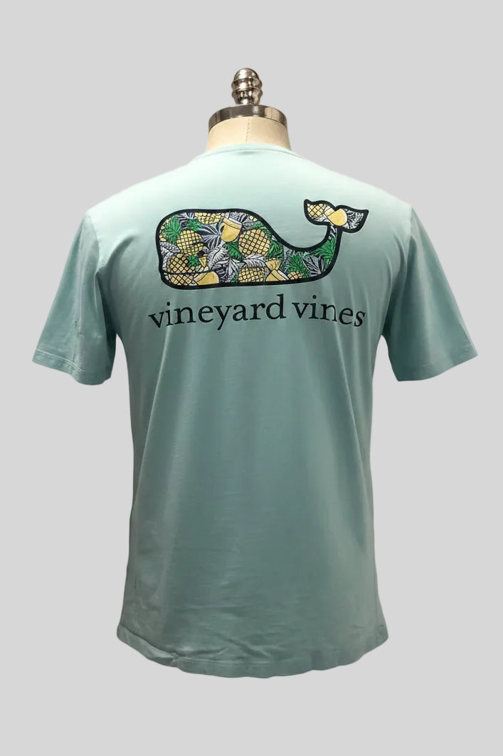 Camiseta cuello redondo Vineyard Vines 🐳 color verde con diseño de ballena en Talla S