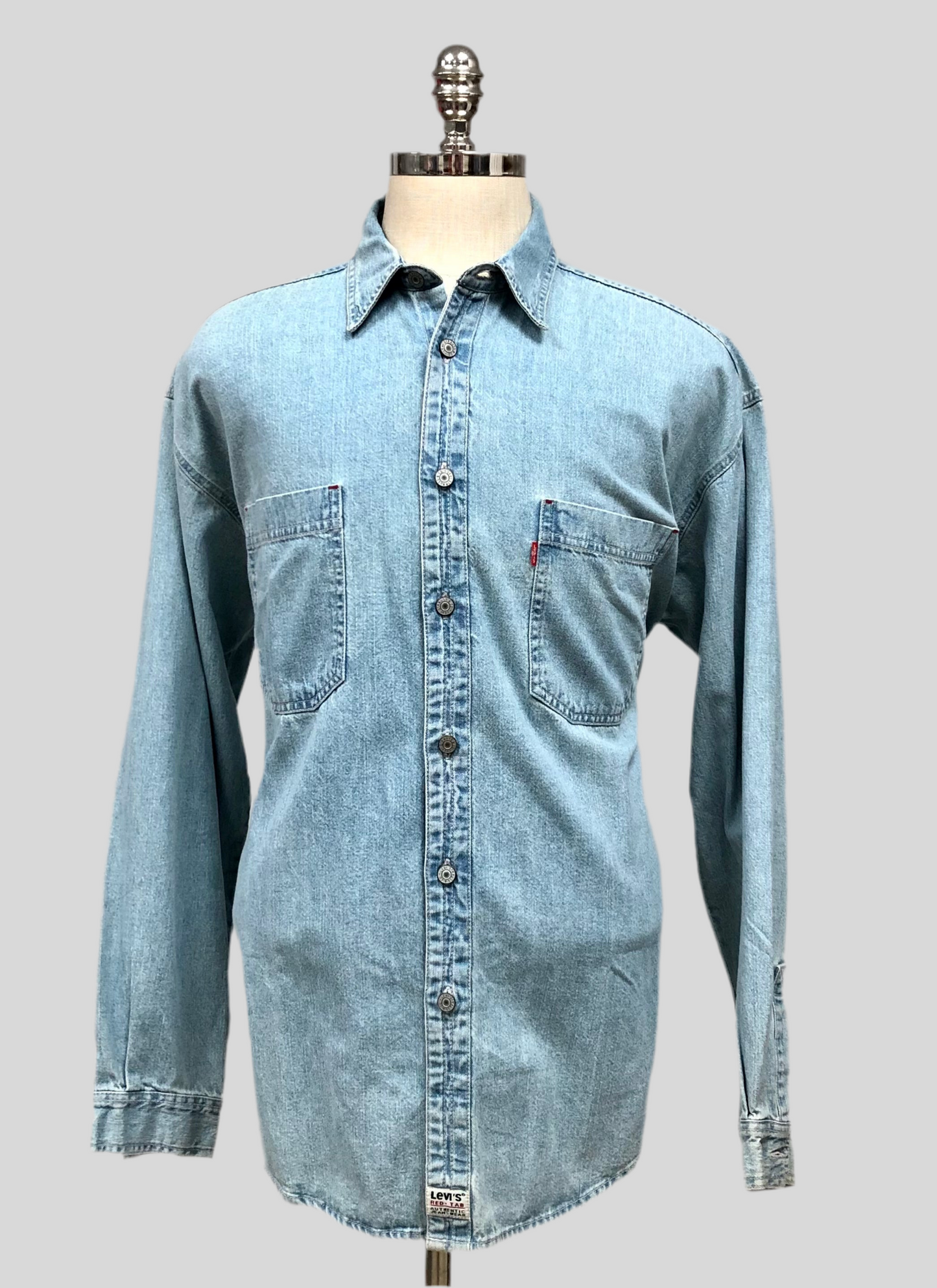 Camisa de jeans Levis 👖color celeste Talla XL Entalle Regular (ver descripción)