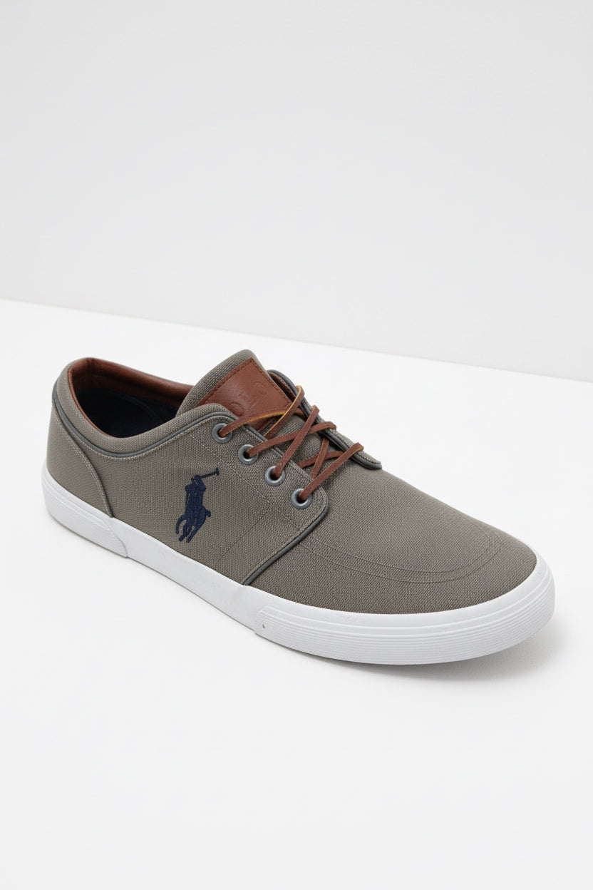 Zapatillas Casuales Polo Ralph Lauren🏇 Color gris con detalles de cuero Talla 11.5