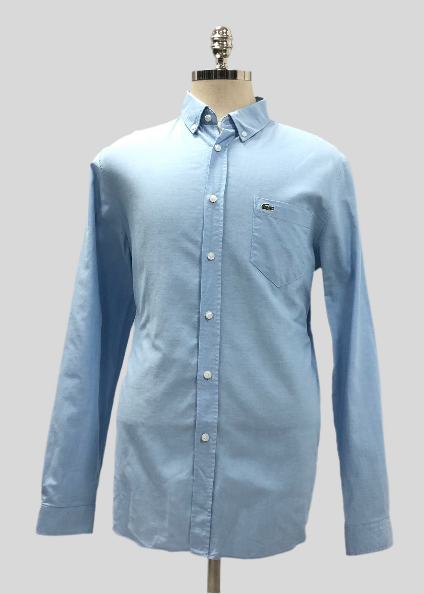 Camisa de botones Lacoste 🐊 Oxford color celeste Talla L Entalle Regular