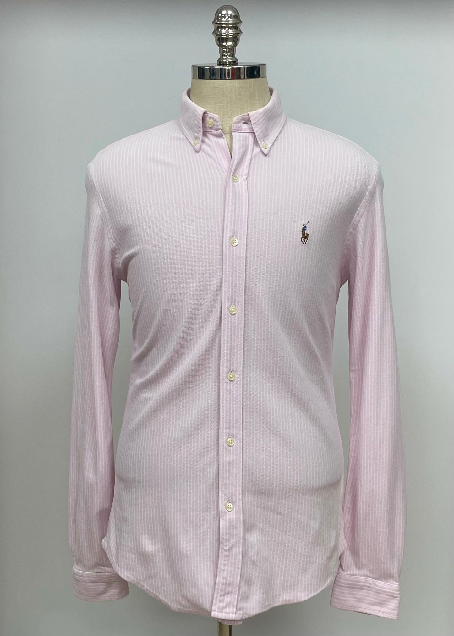 Camisa Polo Ralph Lauren 🏇🏼 Tela camiseta (Knit Oxford) con patrón de rayas en color rosado y blanco Talla L Entalle Slim Fit