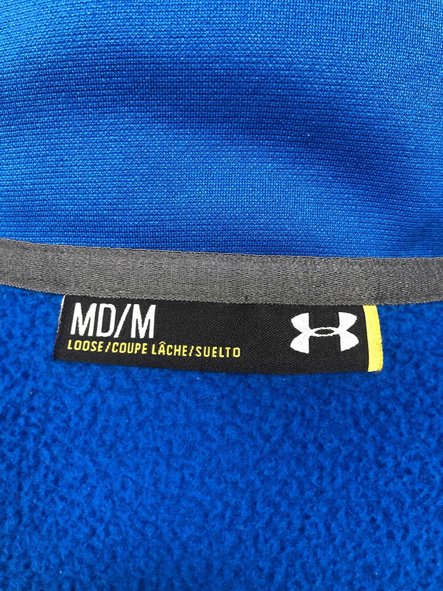 Sueter Jersey Under Armour 🏋🏽 color azul y gris con logo en color negro Talla M (ver descripción)