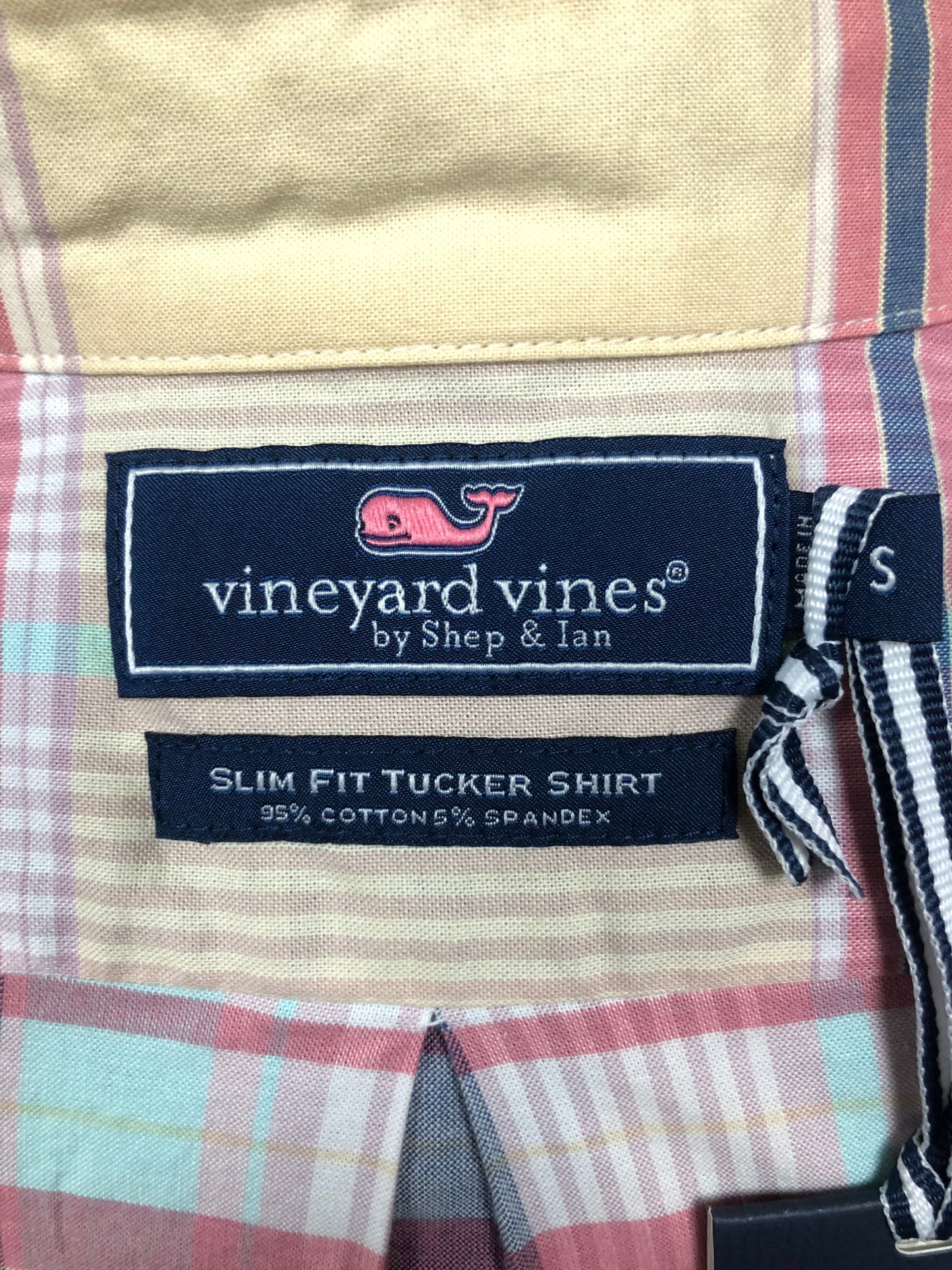Camisa Vineyard Vines 🐳 con patrón de cuadros tartán en color amarillo, rosado y azul navy Talla S Entalle Slim Fit