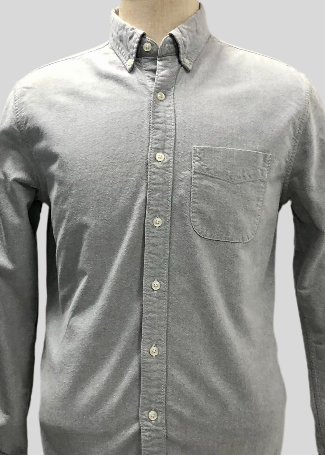 Camisa de botones American Eagle 🦅 Oxford color gris claro Talla M Entalle Clásico