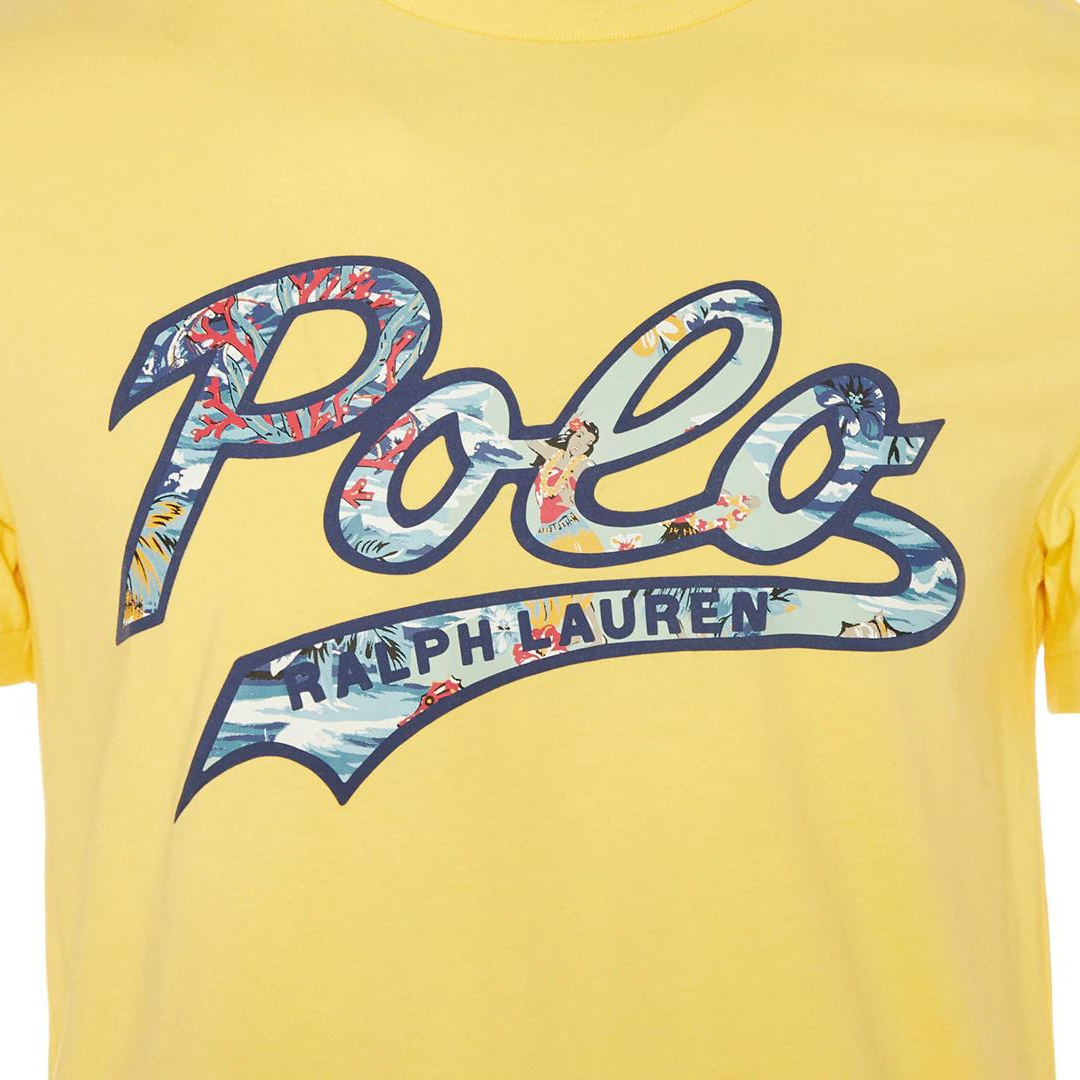 Camiseta cuello redondo Polo Ralph Lauren 🏇🏼 color amarillo claro y logo estampado con diseño hawaiano Talla XL Entalle Clásico