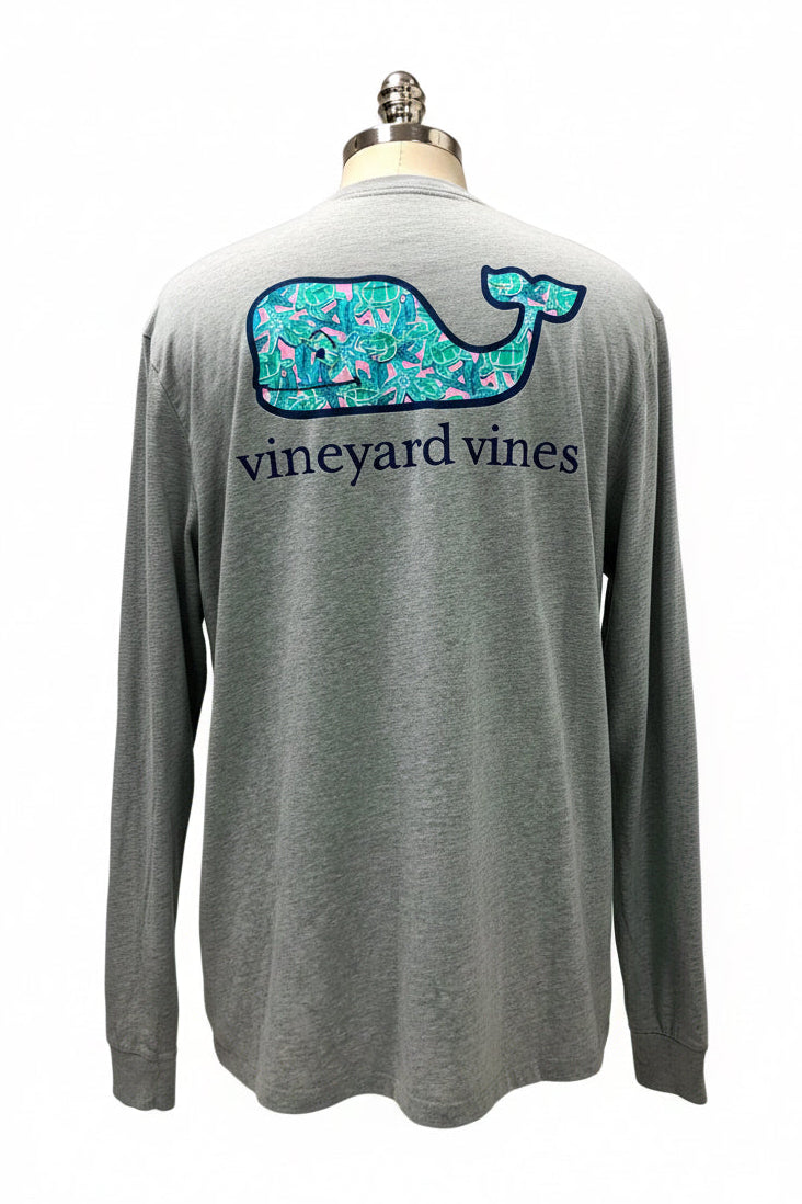 Camiseta de bolsillo Vineyard Vines 🐳 color gris claro con Diseño de ballena Talla XL