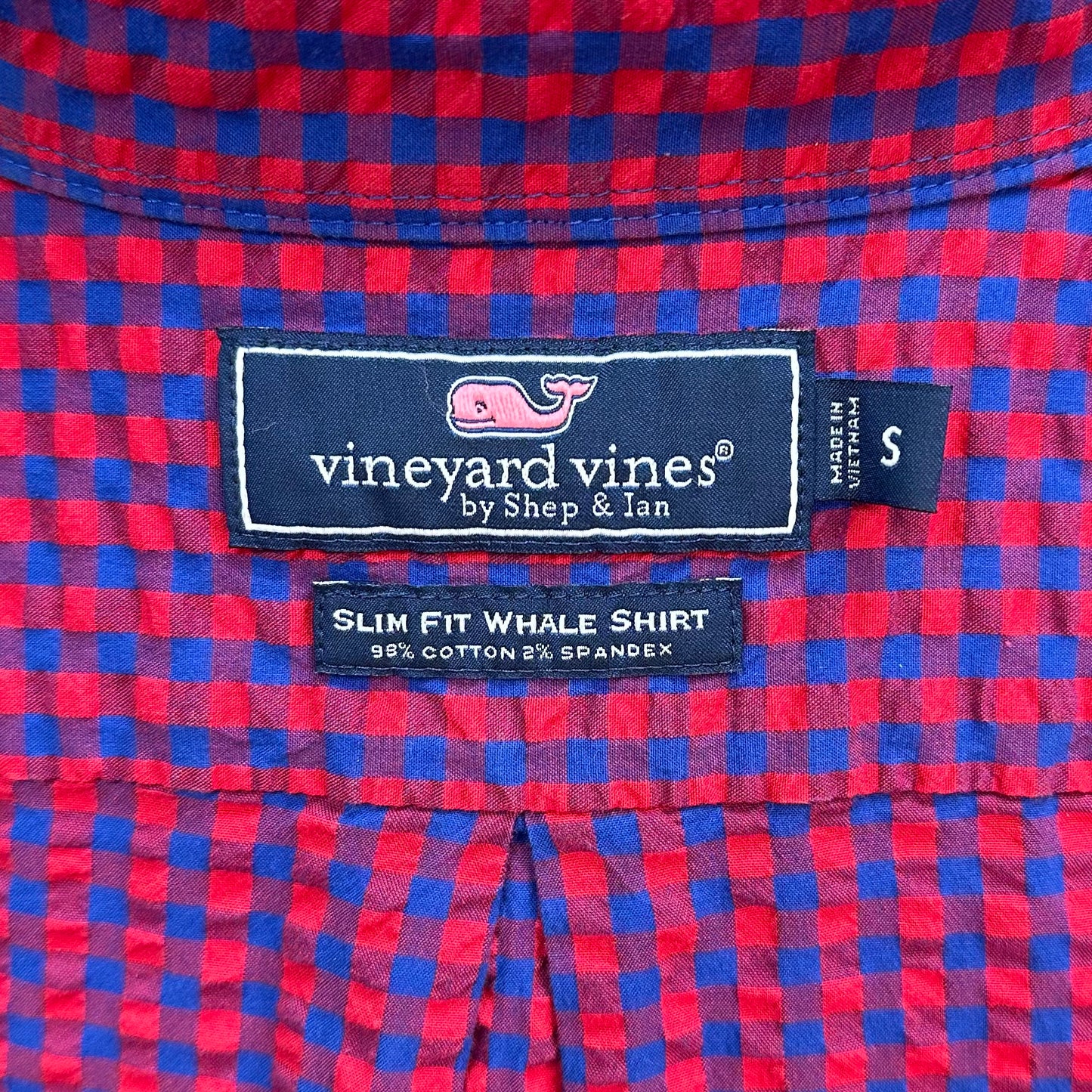 Camisa de botones Vineyard Vines 🐳 Seersucker con patrón de cuadros en color rojo y azul Talla S Entalle Slim Fit