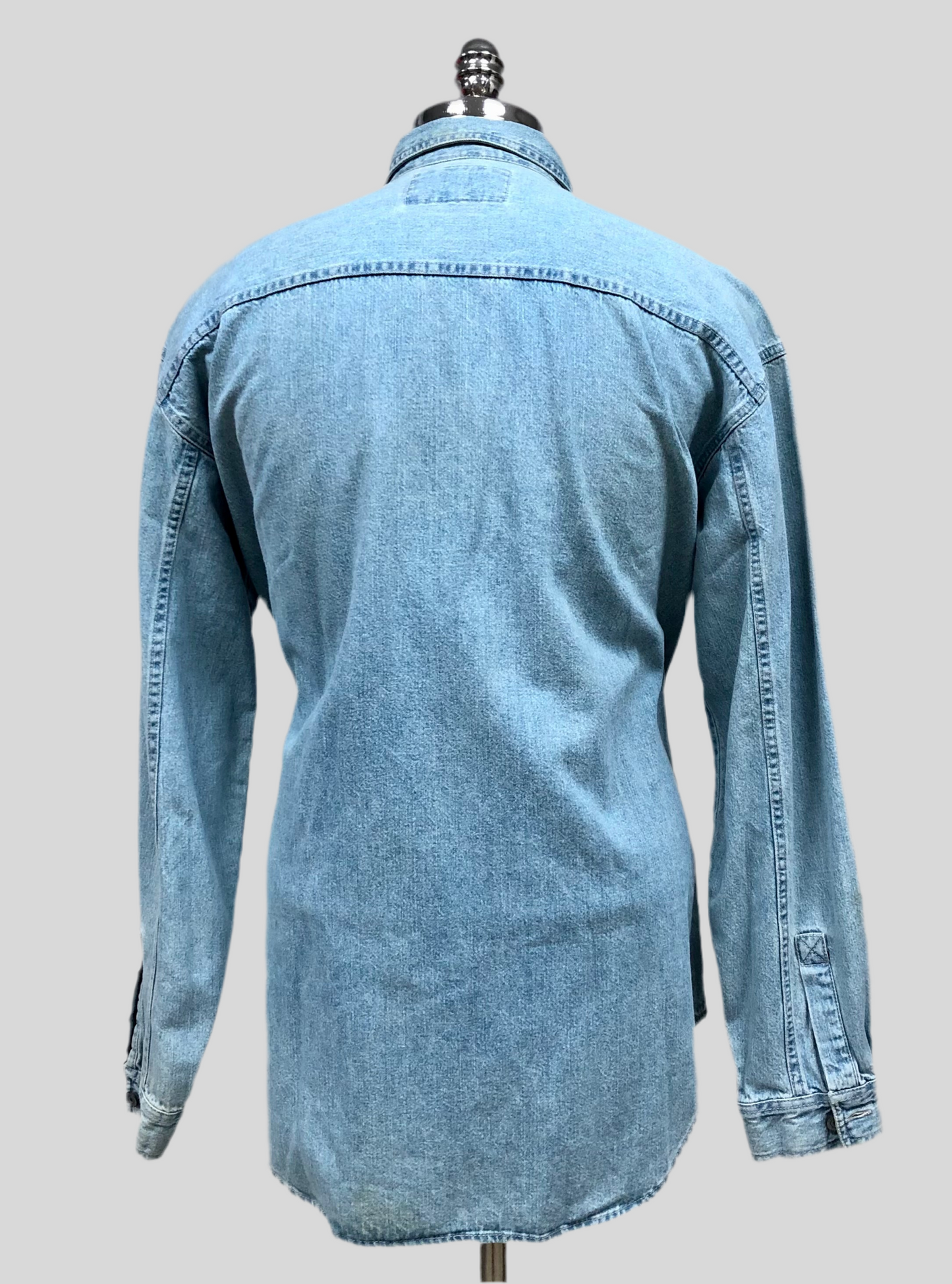 Camisa de jeans Levis 👖color celeste Talla XL Entalle Regular (ver descripción)