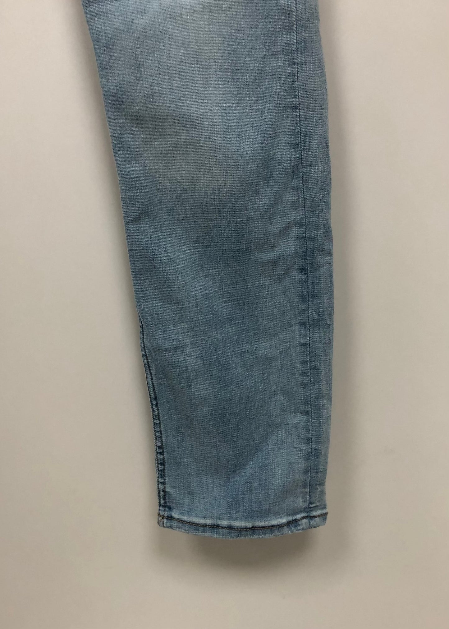 Pantalon jeans Old Navy 🇺🇸 color azul claro Talla 31x32 Corte Slim Fit