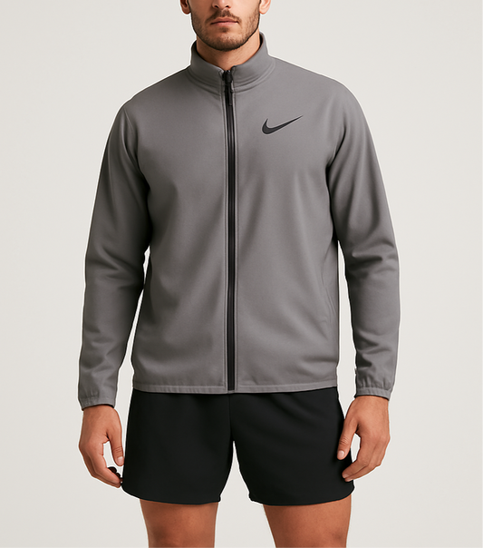 Jacket Nike ✔️color gris claro con zíper completo y logo en color gris oscuro Talla M