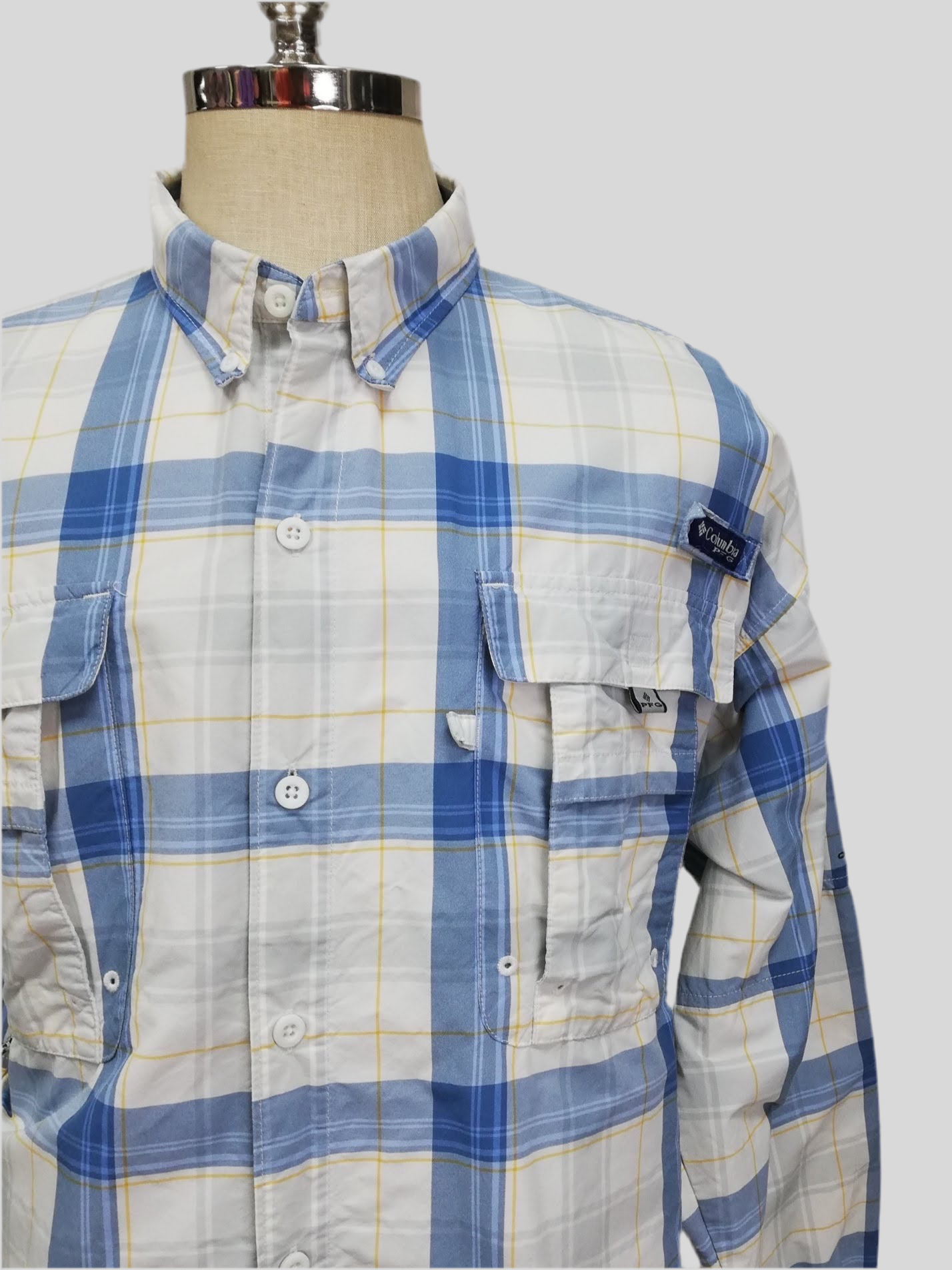 Camisa Columbia 🔹 Super Bahama Color blanco con patrón de cuadros en azul y gris Talla XXL