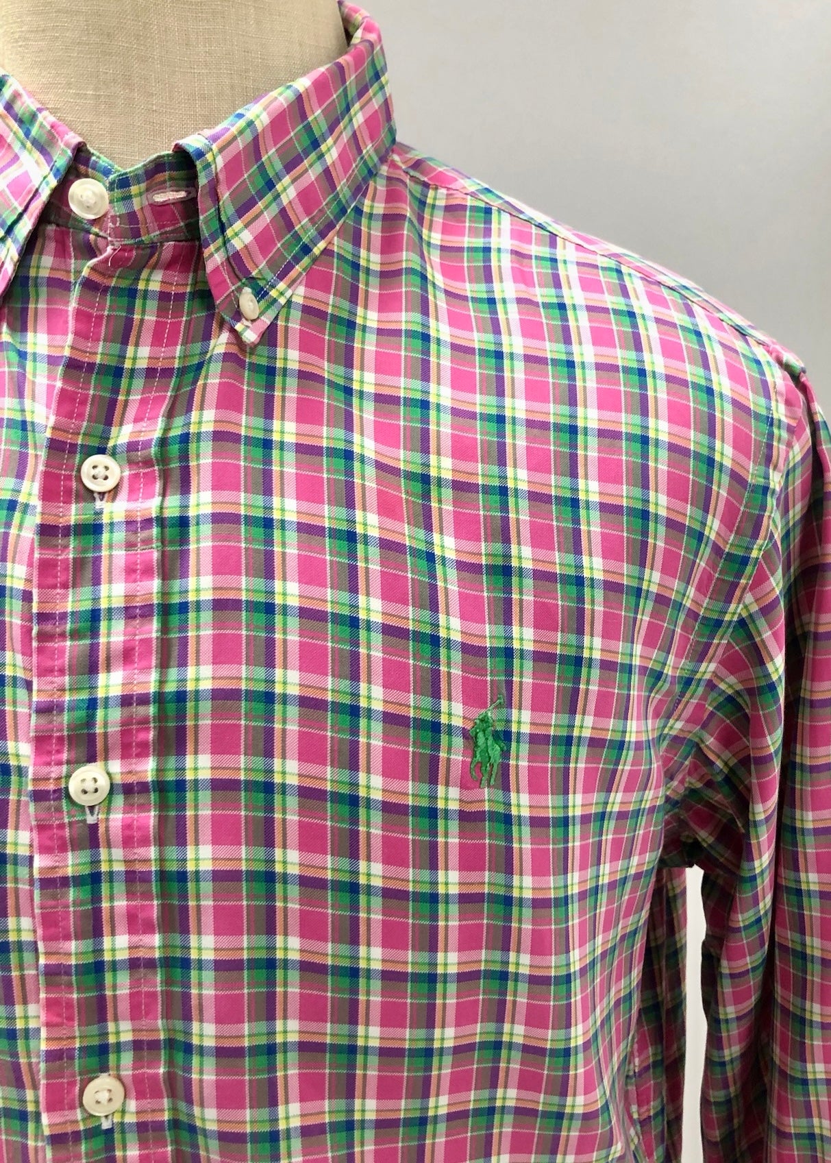 Camisa de botones Polo Ralph Lauren 🏇🏼 de cuadros rosado, verde, azul y blanco Talla L Entalle Regular
