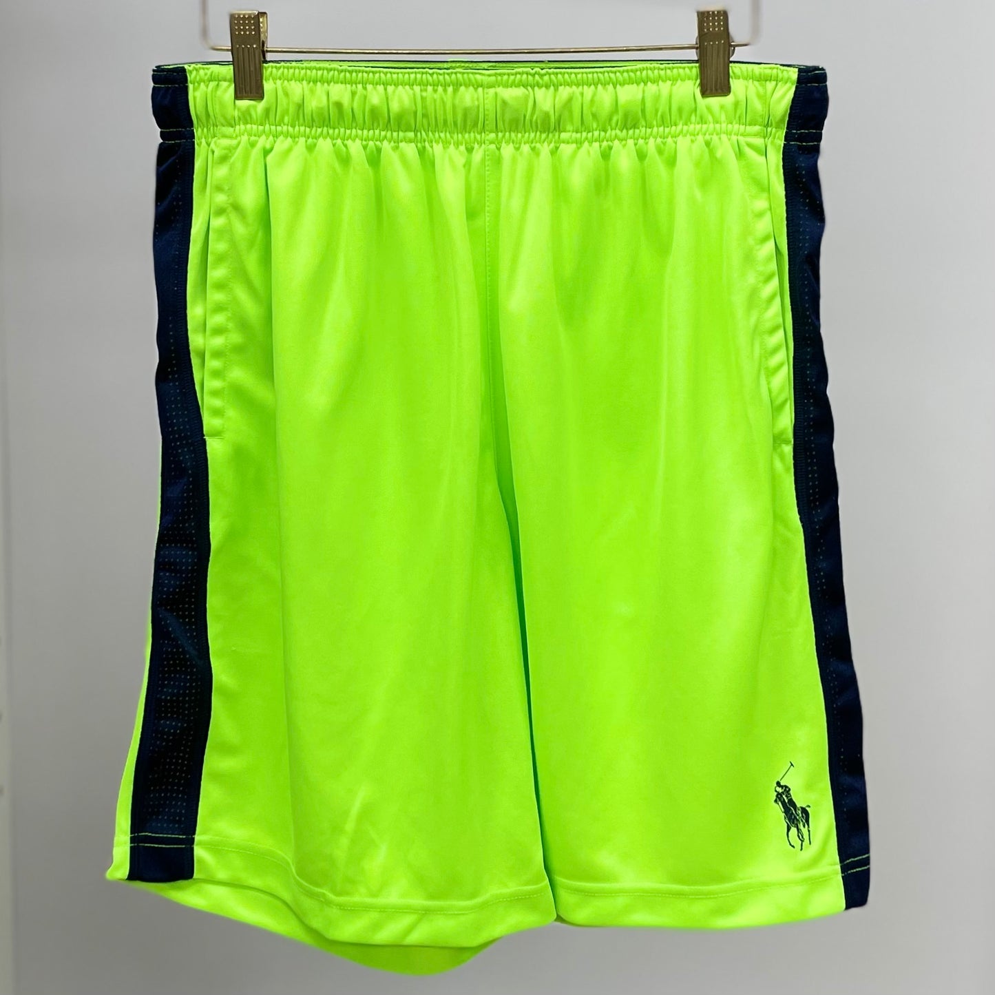 Short Deportivo Polo Ralph Lauren 🏇 Tela performance color verde neón talla M