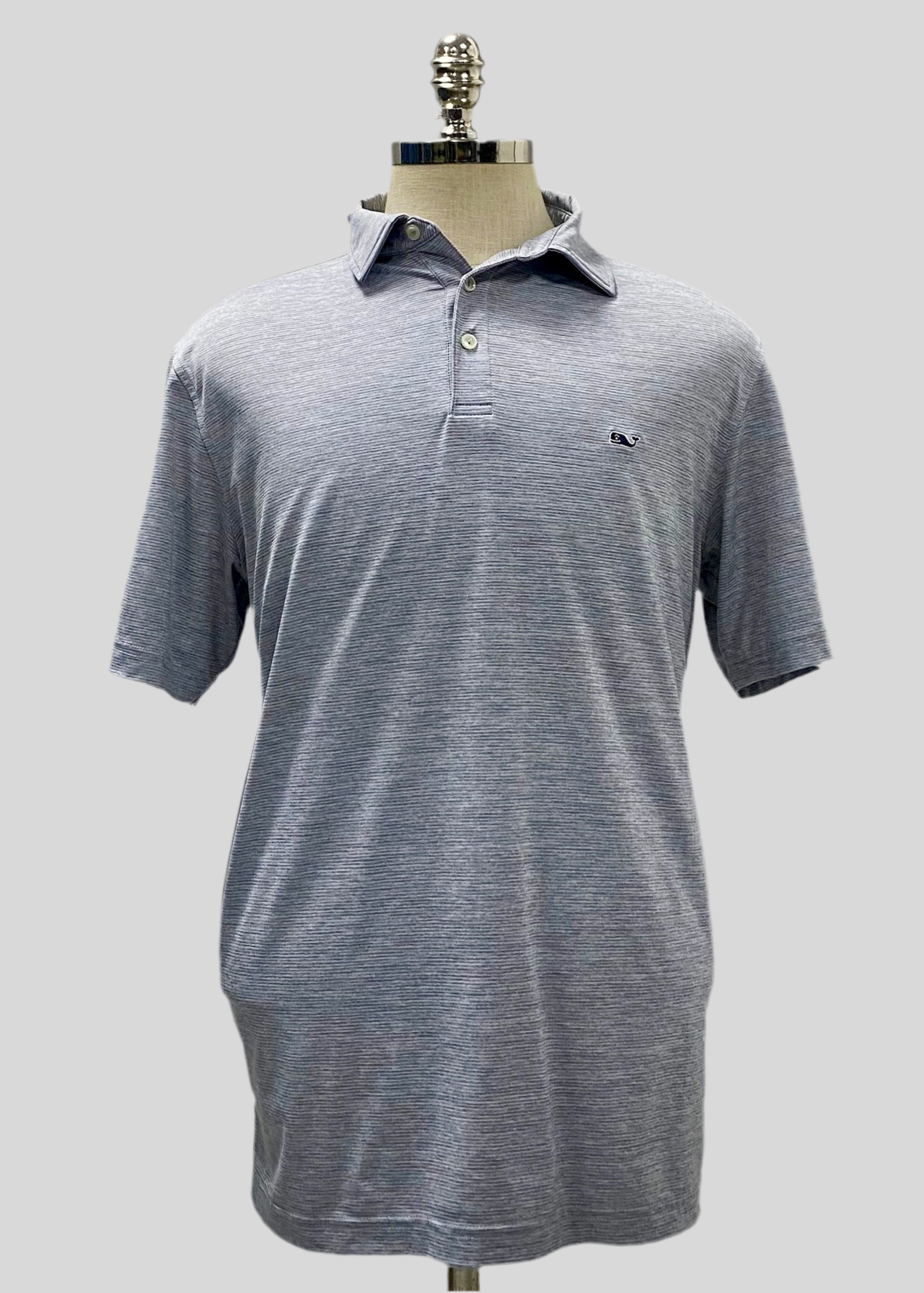 Camiseta Polo Vineyard Vines 🐳 Performance con rayas en gris claro y blanco Talla M Entalle Regular