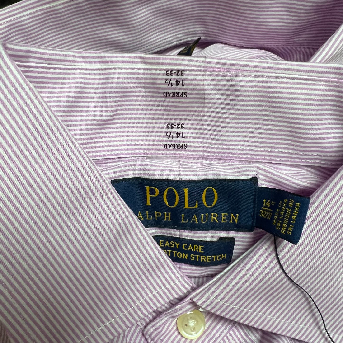 Camisa Polo Ralph Lauren 🏇🏼 color blanco con patron de rayas finas en color rosado Talla S Entalle Clásico