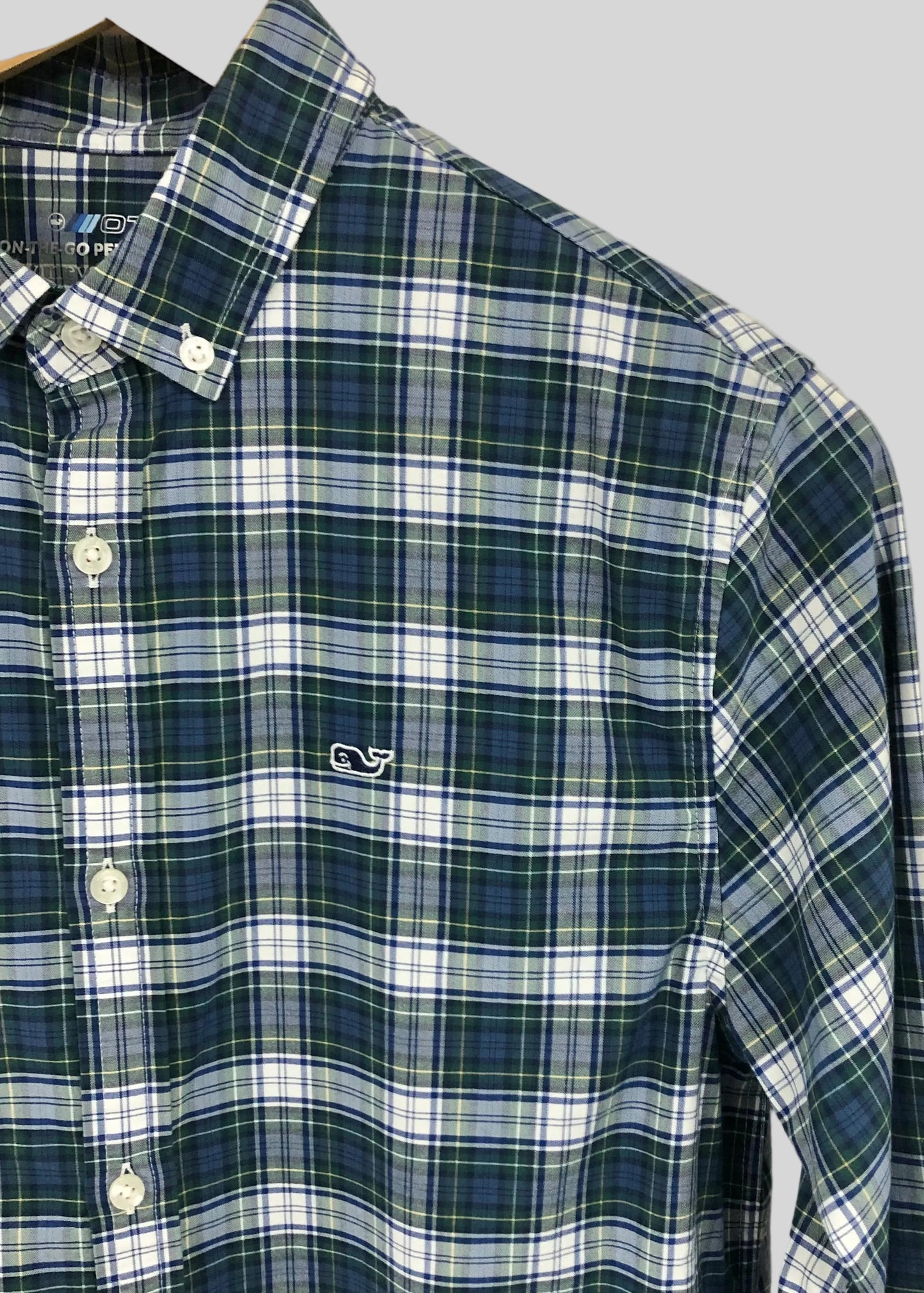 Camisa de niño Vineyard Vines 🐳 con patrón de cuadros en color azul, blanco y verde Talla L Entalle Regular