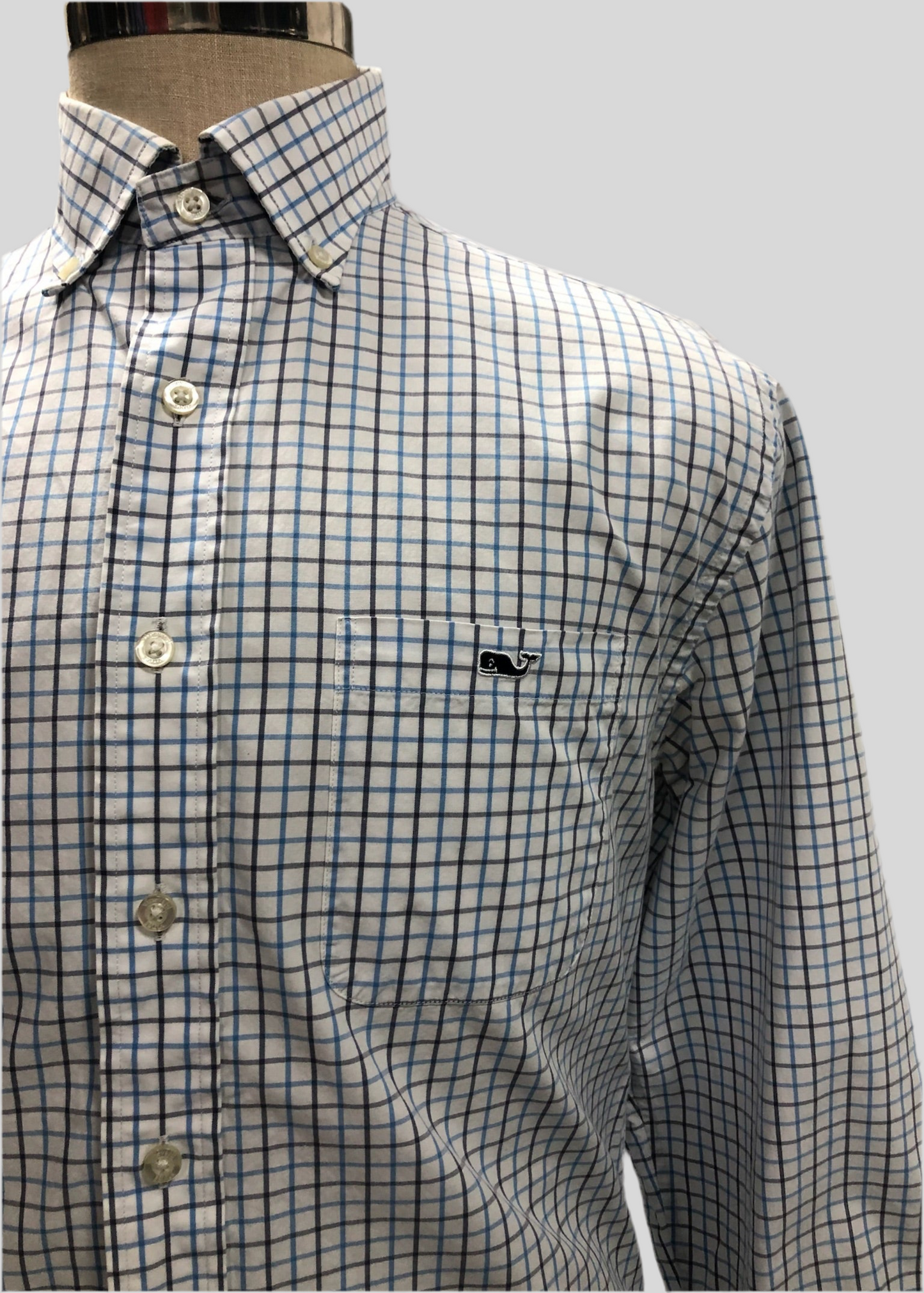 Camisa de botones Vineyard Vines 🐳 Color blanco de cuadros en color azul y negro Talla M Entalle Regular (ver descripción)