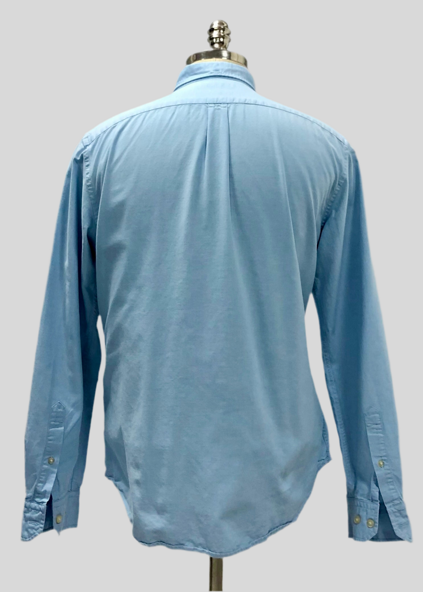 Camisa de botones Banana Republic Oxford en color celeste Talla M Entalle Regular (ver descripción)