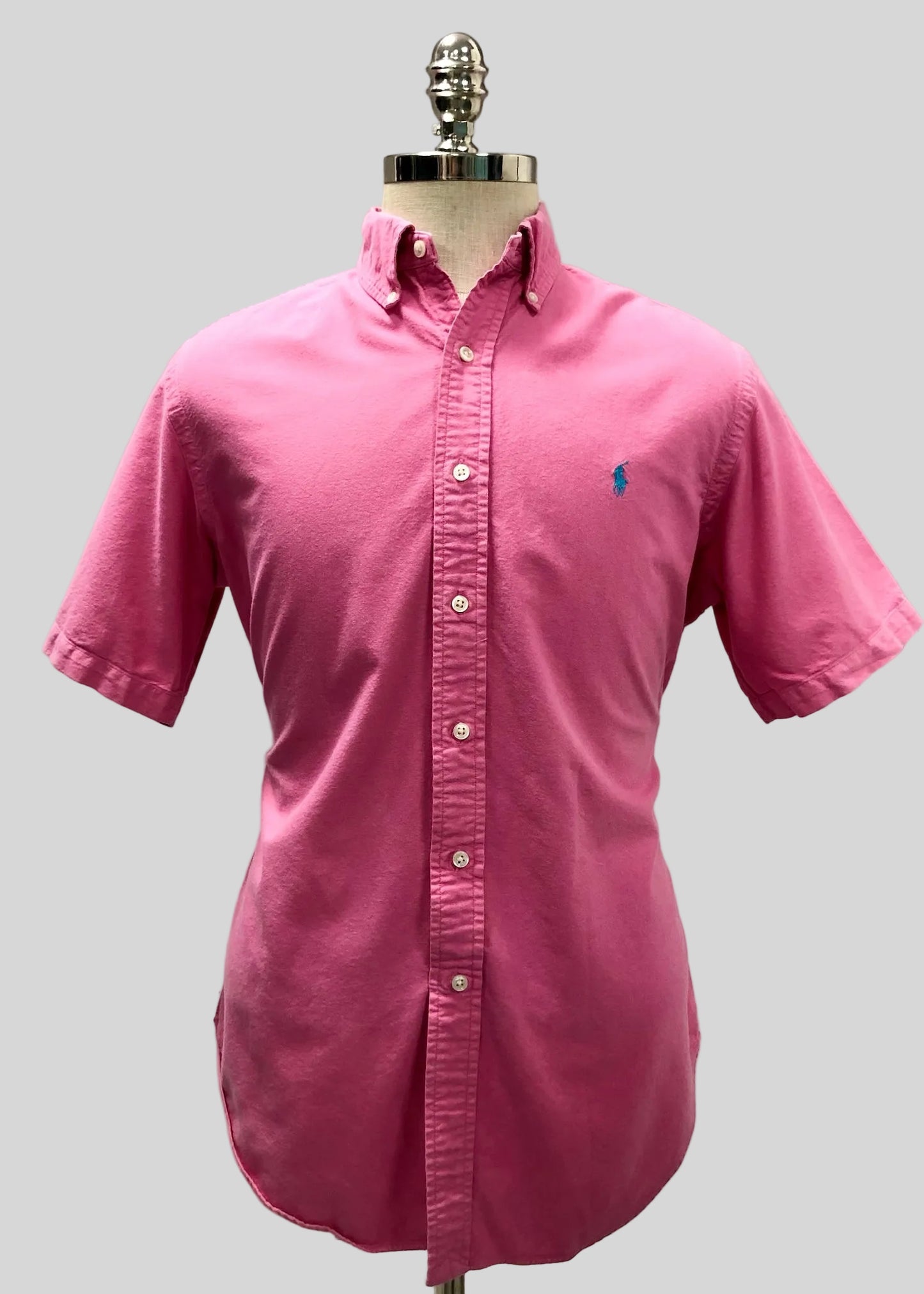 Camisa de botones Polo Ralph Lauren 🏇🏼 Oxford en color rosado intenso Talla L Entalle Custom Fit