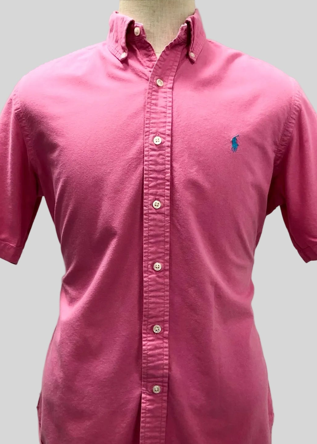 Camisa de botones Polo Ralph Lauren 🏇🏼 Oxford en color rosado intenso Talla L Entalle Custom Fit