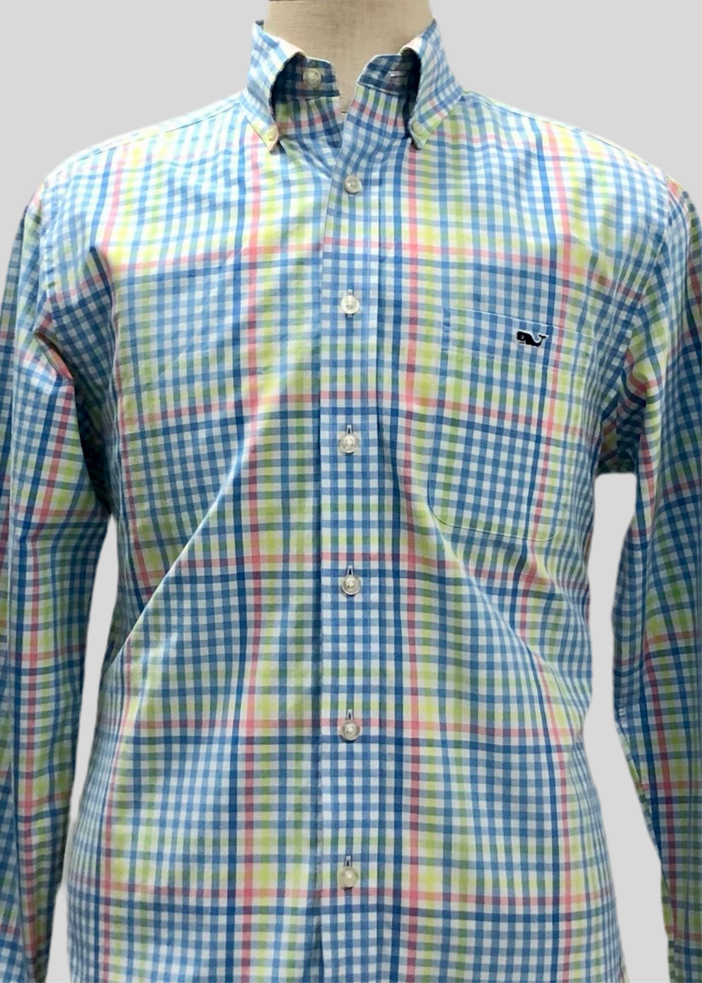 Camisa de botones Vineyard Vines 🐳 color blanco de cuadros en color rosado, verde y celeste Talla M Entalle Slim Fit