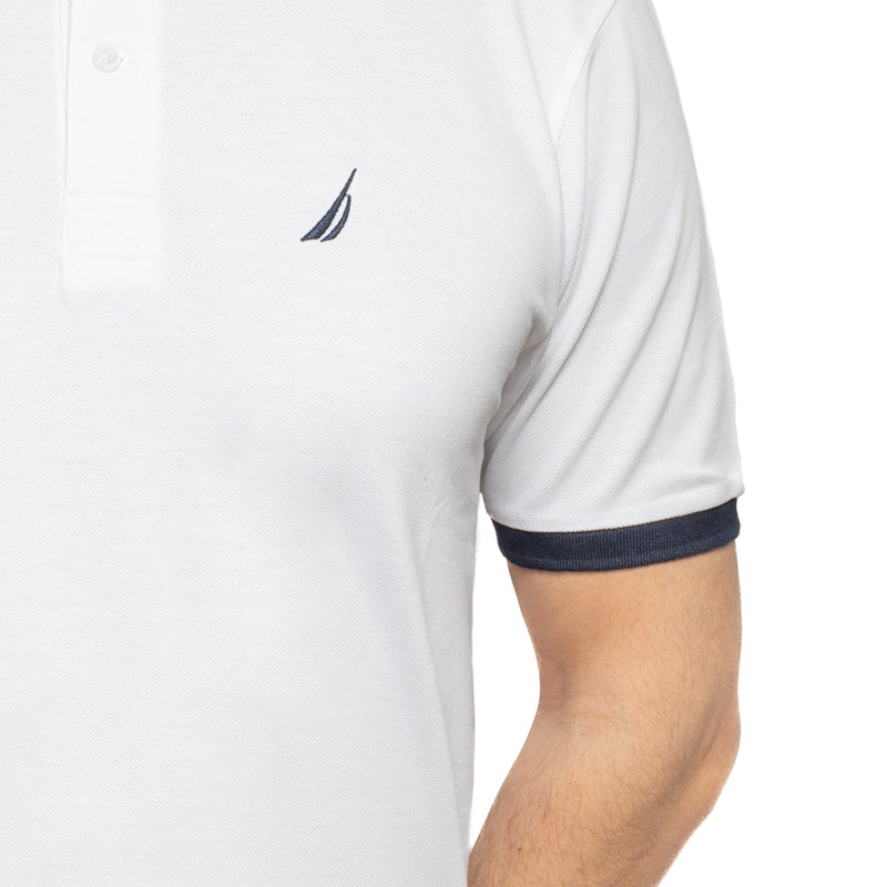 Camiseta Polo Nautica ⚓️ color blanco y diseño de cuello Talla M Entalle Regular