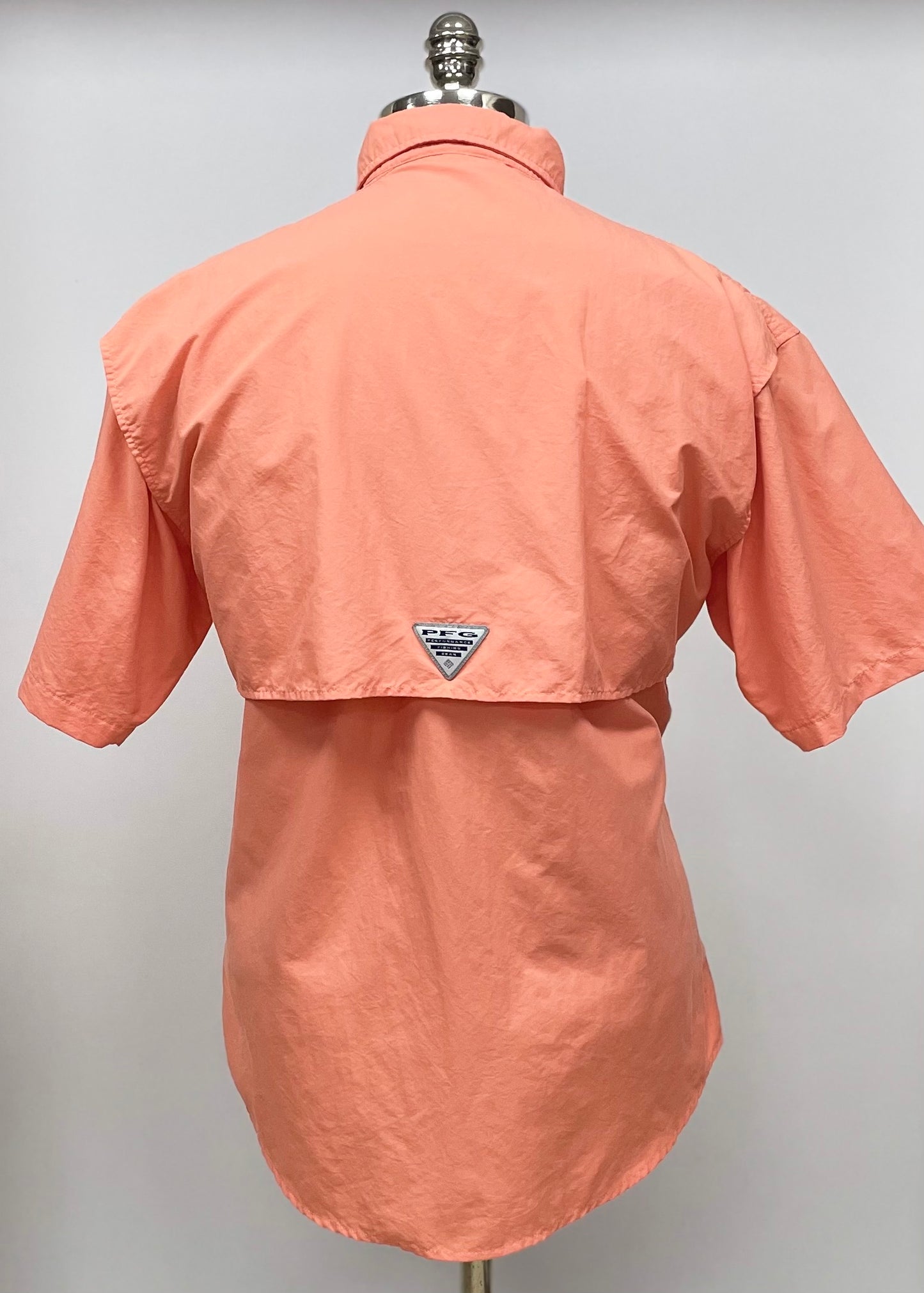 Camisa Columbia 🔹color salmon con Omni Shade Manga corta Talla S