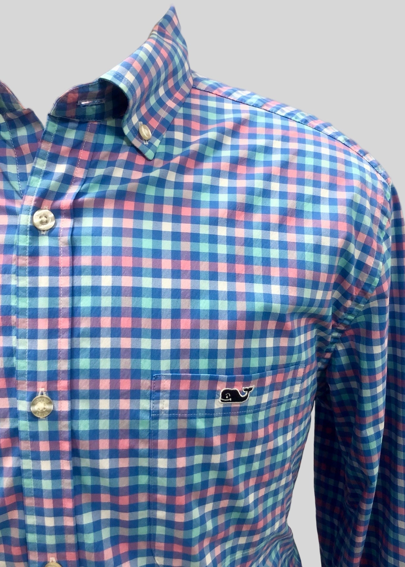 Camisa Vineyard Vines 🐳 Performance de cuadros en color rosado, celeste y blanco Talla L Entalle Clásico