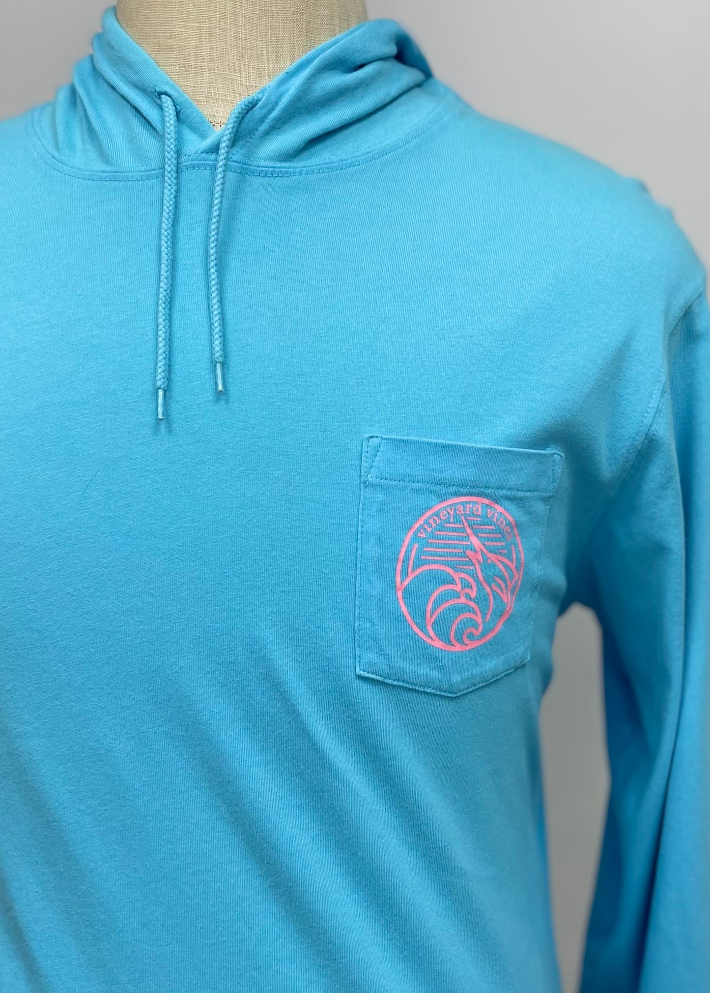 Camiseta con capucha Vineyard Vines 🐳 color turquesa con logo de Olas en bolsillo Talla Medium