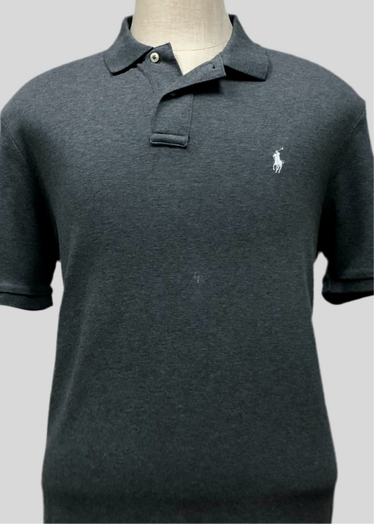 Camiseta Polo Ralph Lauren 🏇🏼 color gris oscuro con Talla L Entalle Regular (ver descripción)