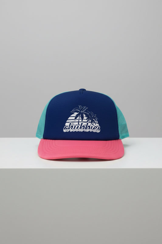 Gorra marca Chubbies color azul, turquesa y rosado neón con logotipo en blanco