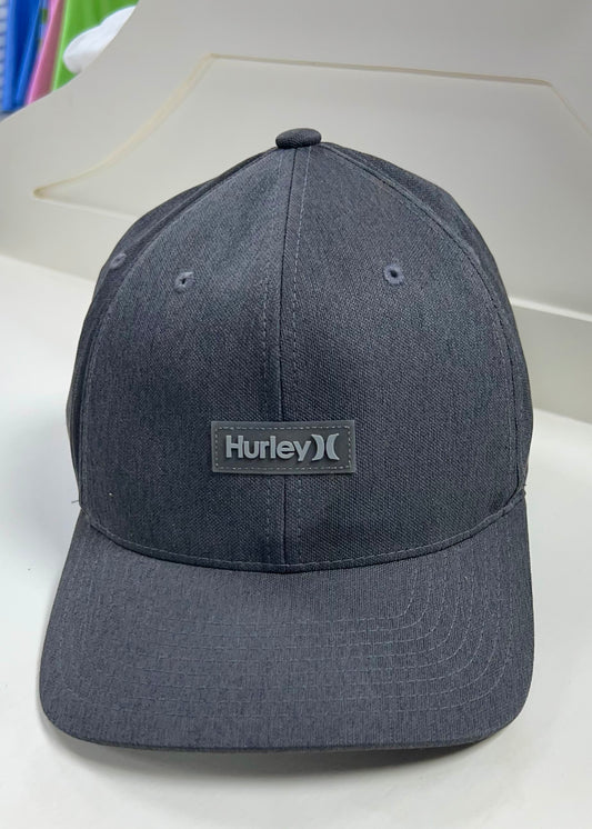 Gorra Hurley 🏄🏽‍♂️ color gris oscuro y logotipo en color gris