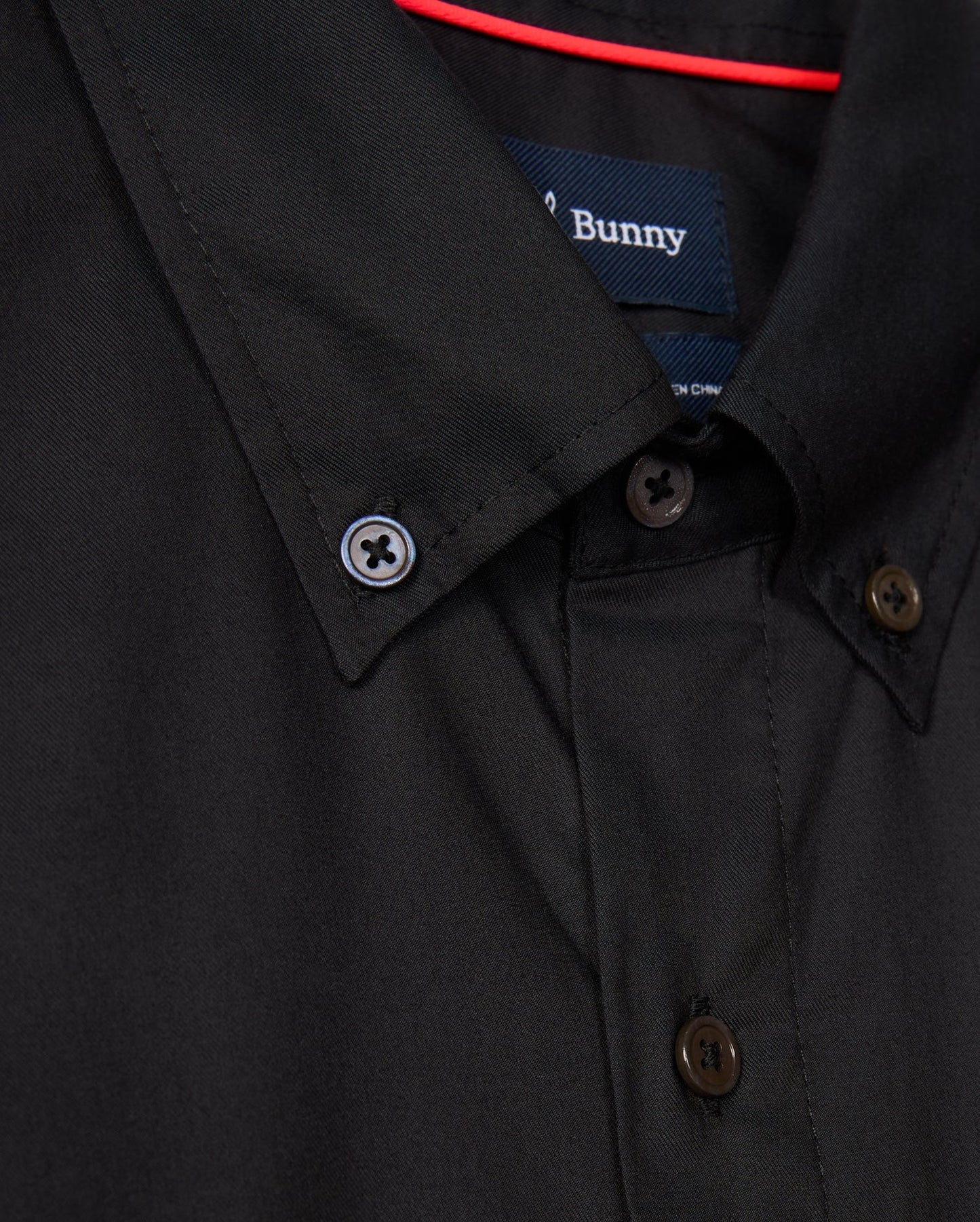 Camisa de botones Psycho Bunny 🐰  Color negro con logo tradicional Talla L Entalle Regular
