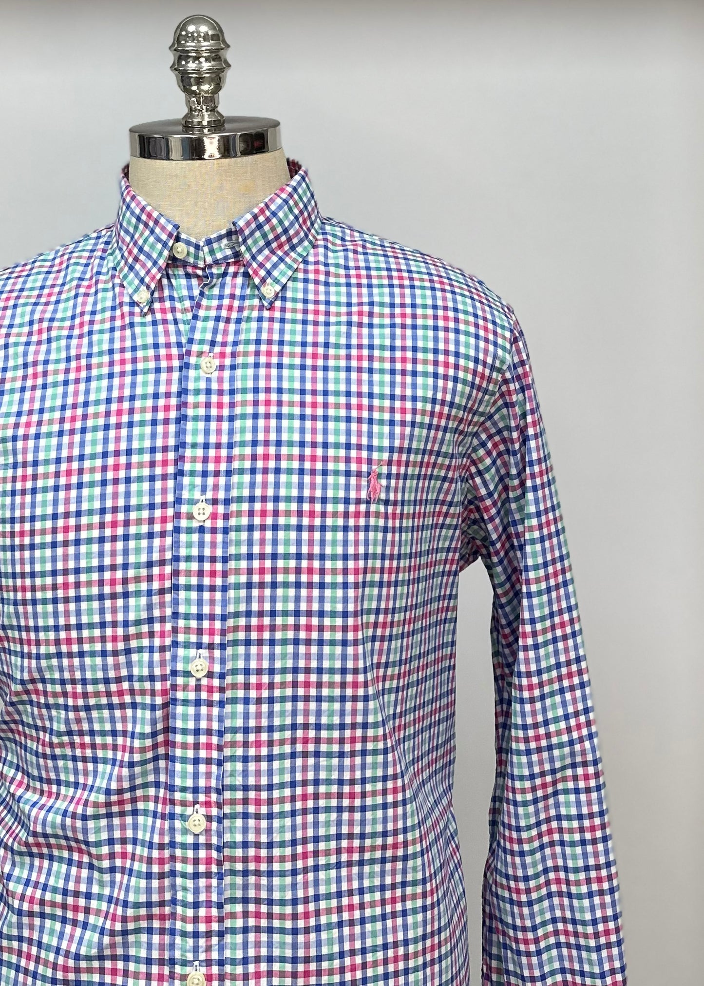 Camisa Polo Ralph Lauren 🏇🏼 color blanco con patron de cuadros en rosado, verde y azul Talla M Entalle Slim Fit