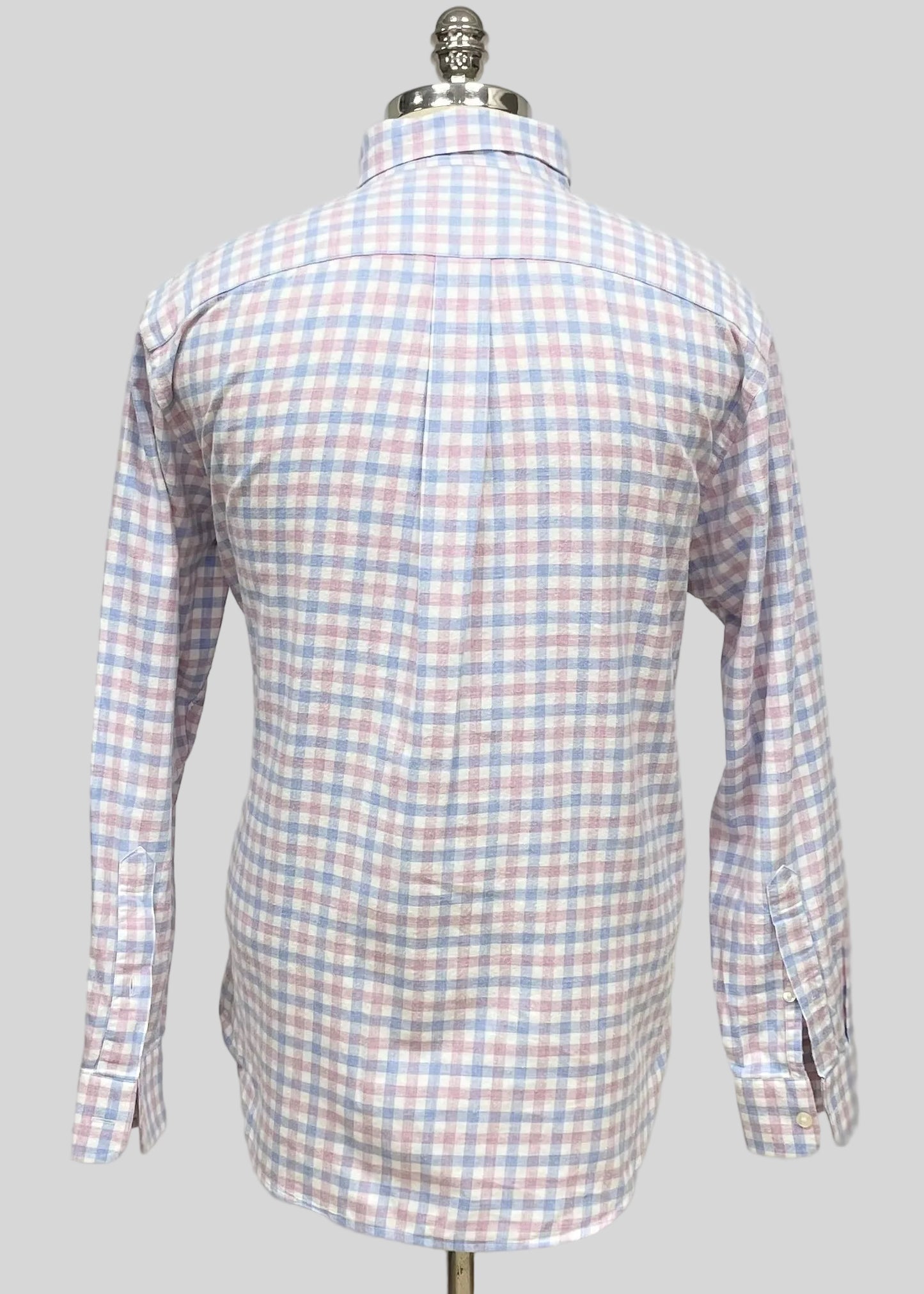 Camisa de botones Vineyard Vines 🐳 color blanco de cuadros en color celeste y rosado Talla L Entalle Regular