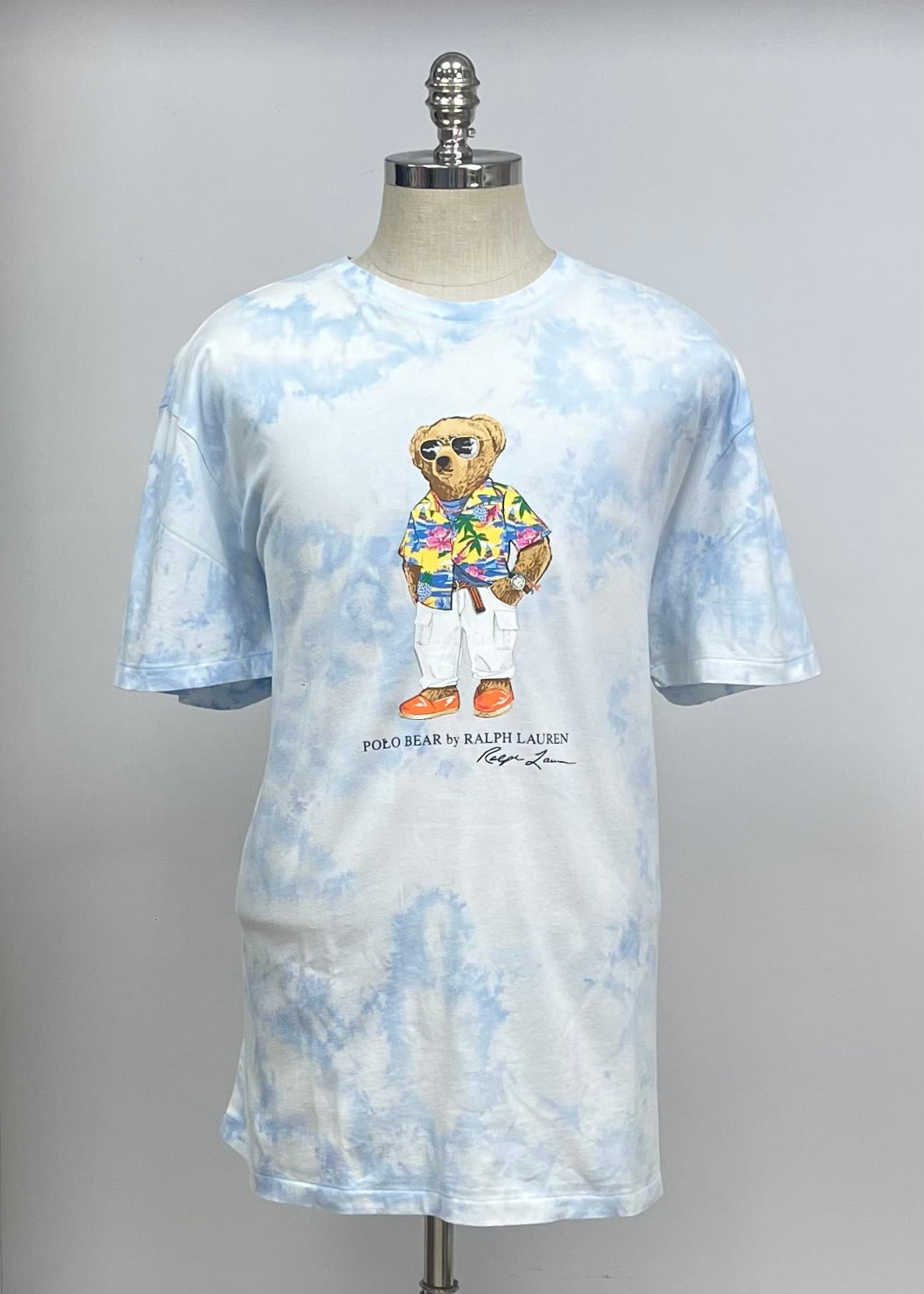 Camiseta cuello redondo Polo Ralph Lauren 🏇🏼 Tye dye color celeste y blanco con diseño de polo bear Talla XXL Entalle Clásico