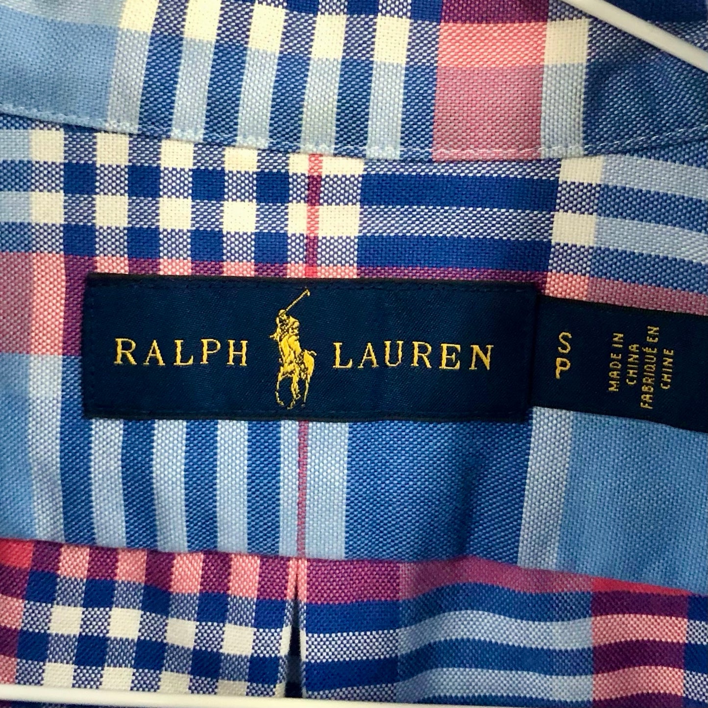 Camisa Polo Ralph Lauren 🏇🏼 Oxford con patron de cuadros tartán en color celeste, azul y rosado Talla S Entalle Regular