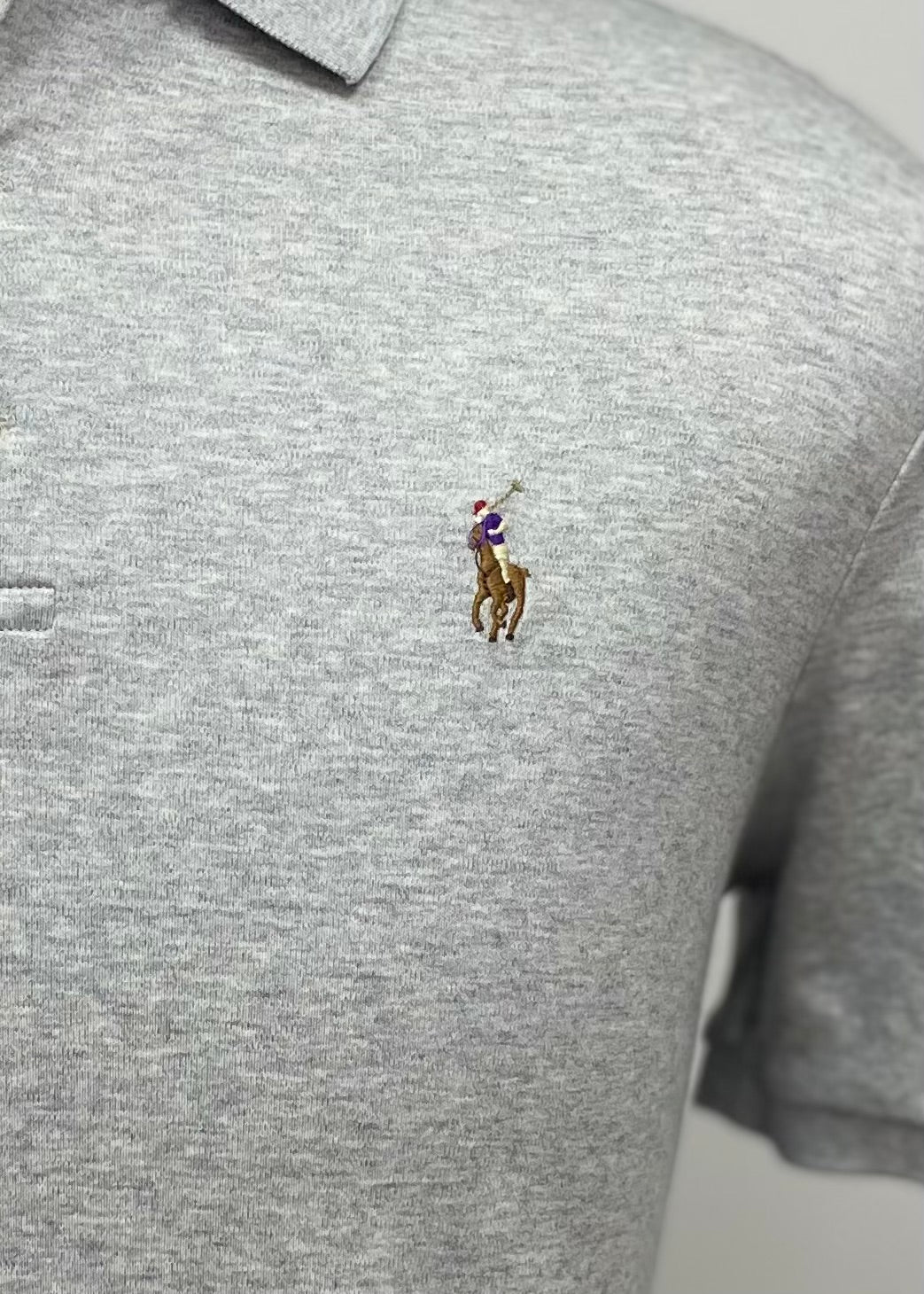 Camiseta Polo Ralph Lauren 🏇🏼color gris claro Talla M Entalle Clásico