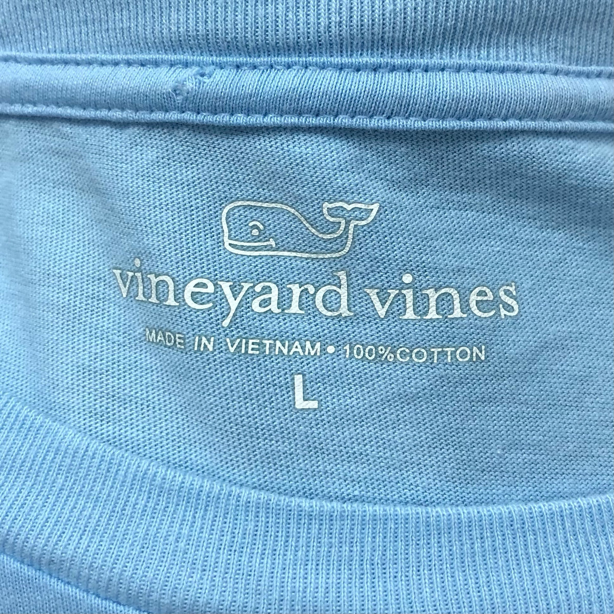 Camiseta cuello redondo Vineyard Vines 🐳 color celeste con Diseño de ballena Talla L